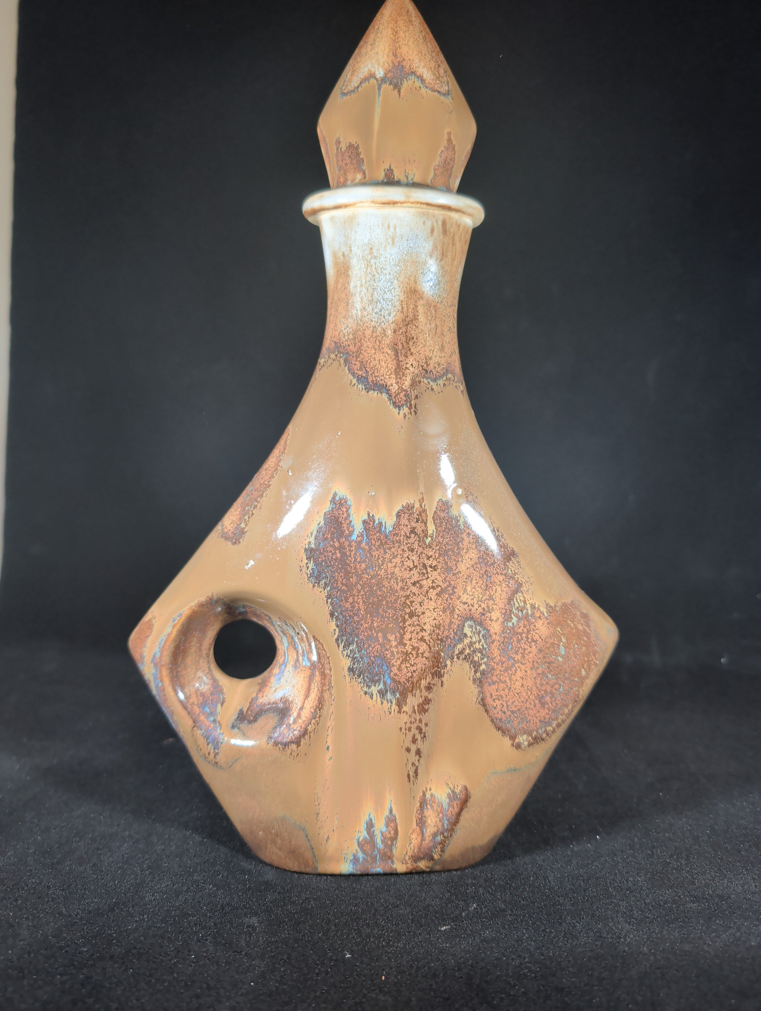 CMA0030 - Wine Decanter by Mindy