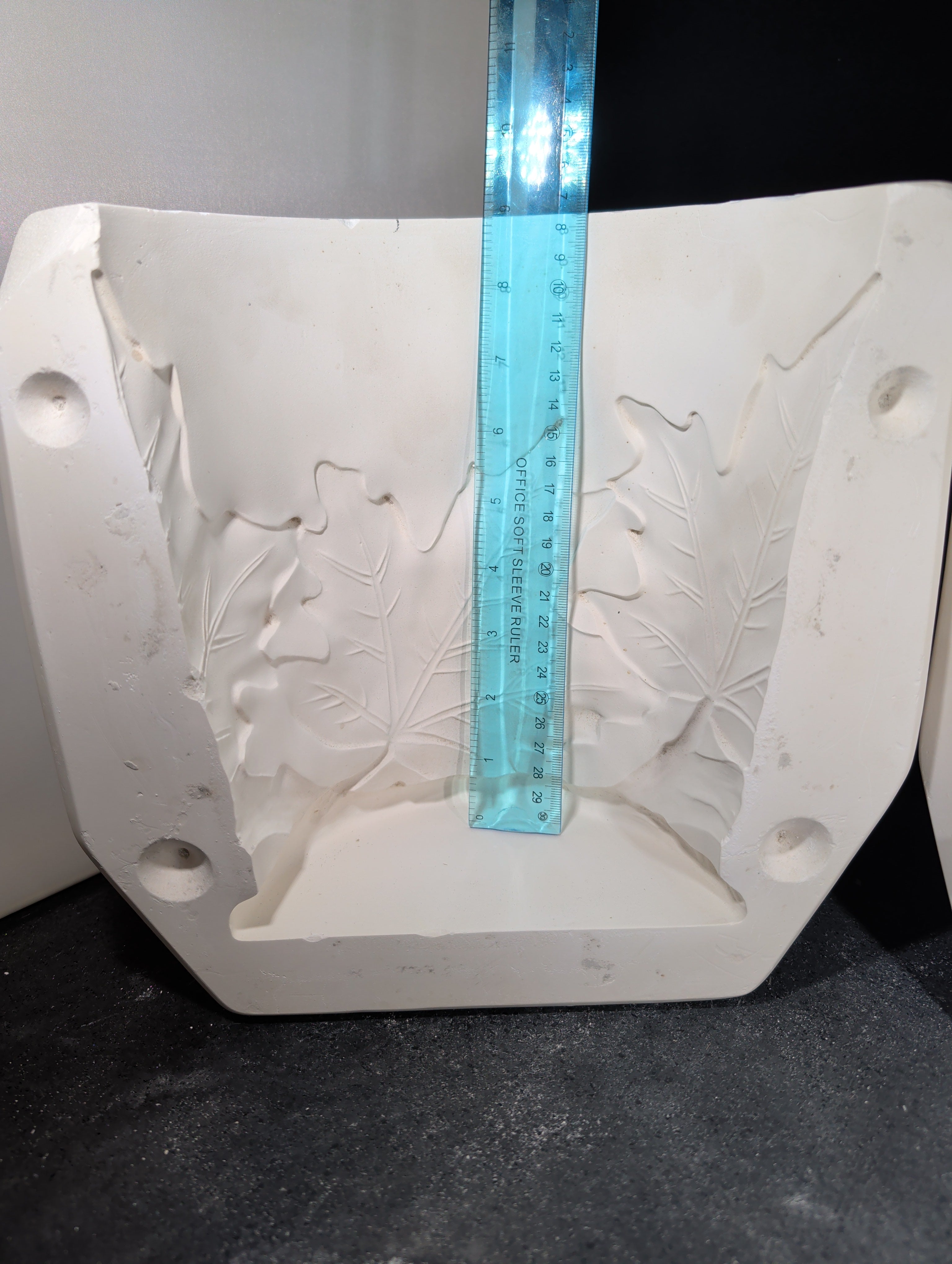 CM0054 - CD-632 Cardinal LG Maple Leaf Hurr