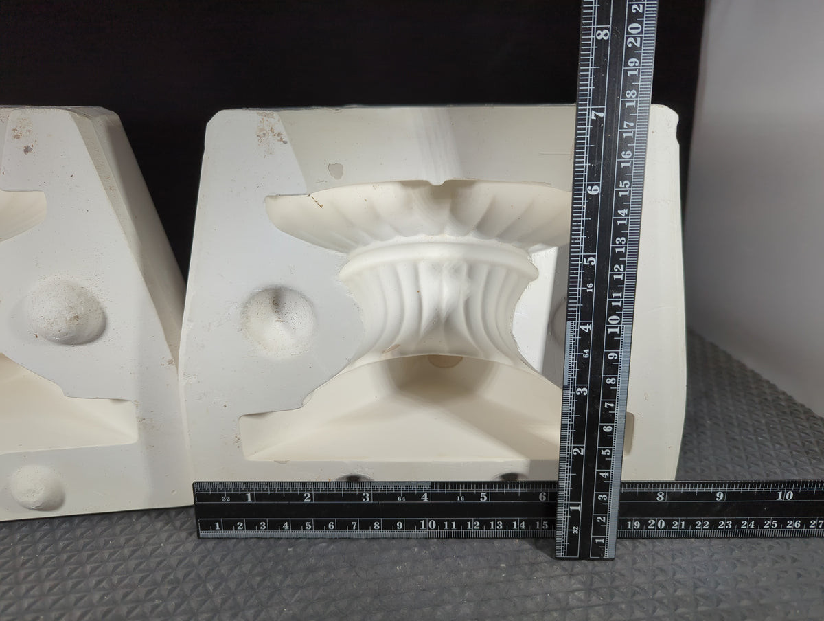 CM1336 - A477 Atlantic Large Round Base/Stand Mold
