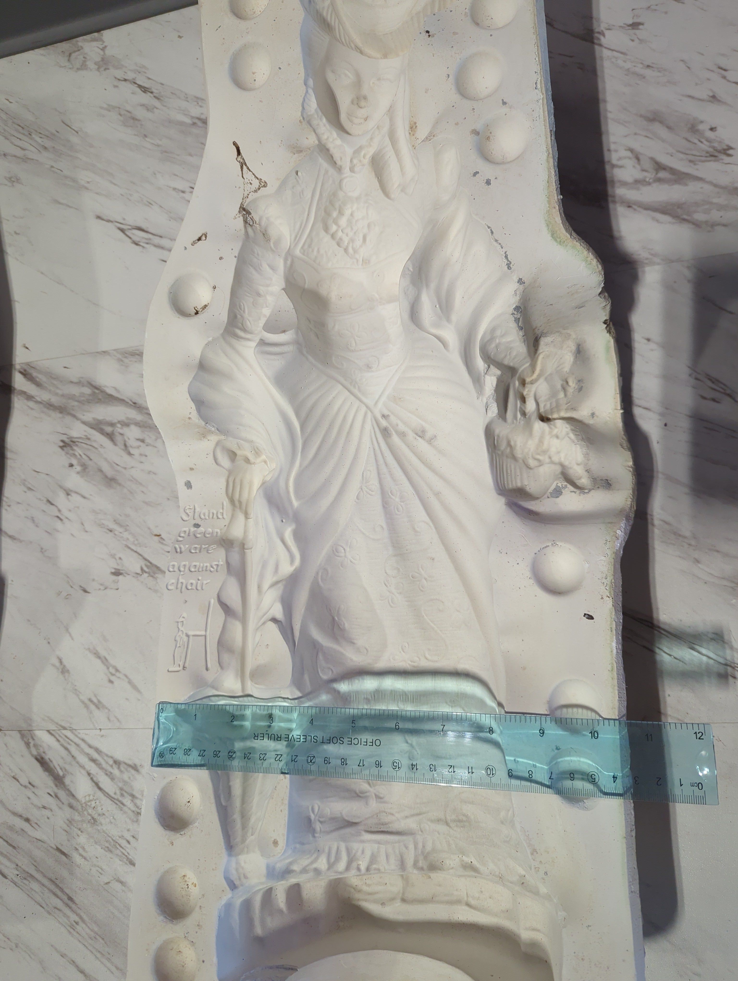 CM0303 - A1110 Atlantic Victorian Lady 22"