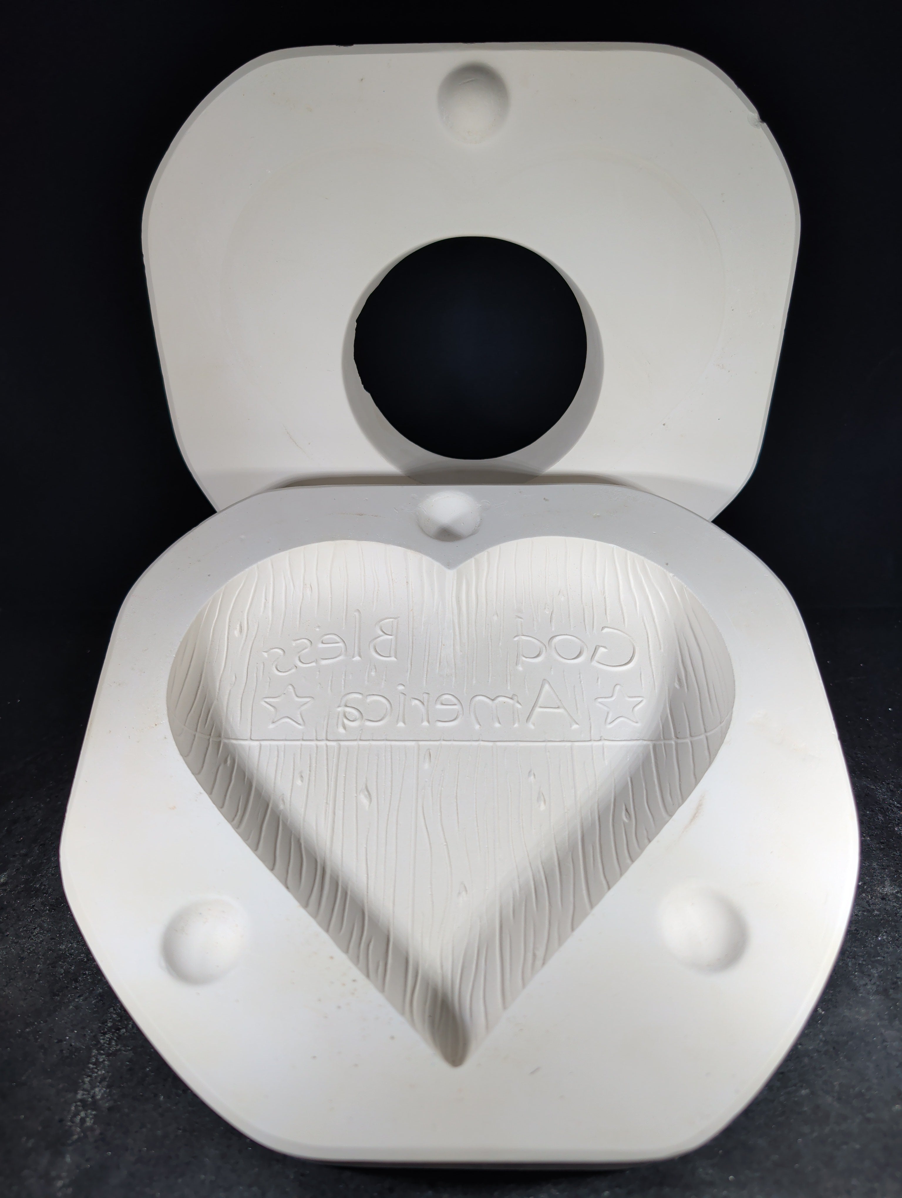 CM0018 - 3355 Kimple Wooden God Bless America Heart