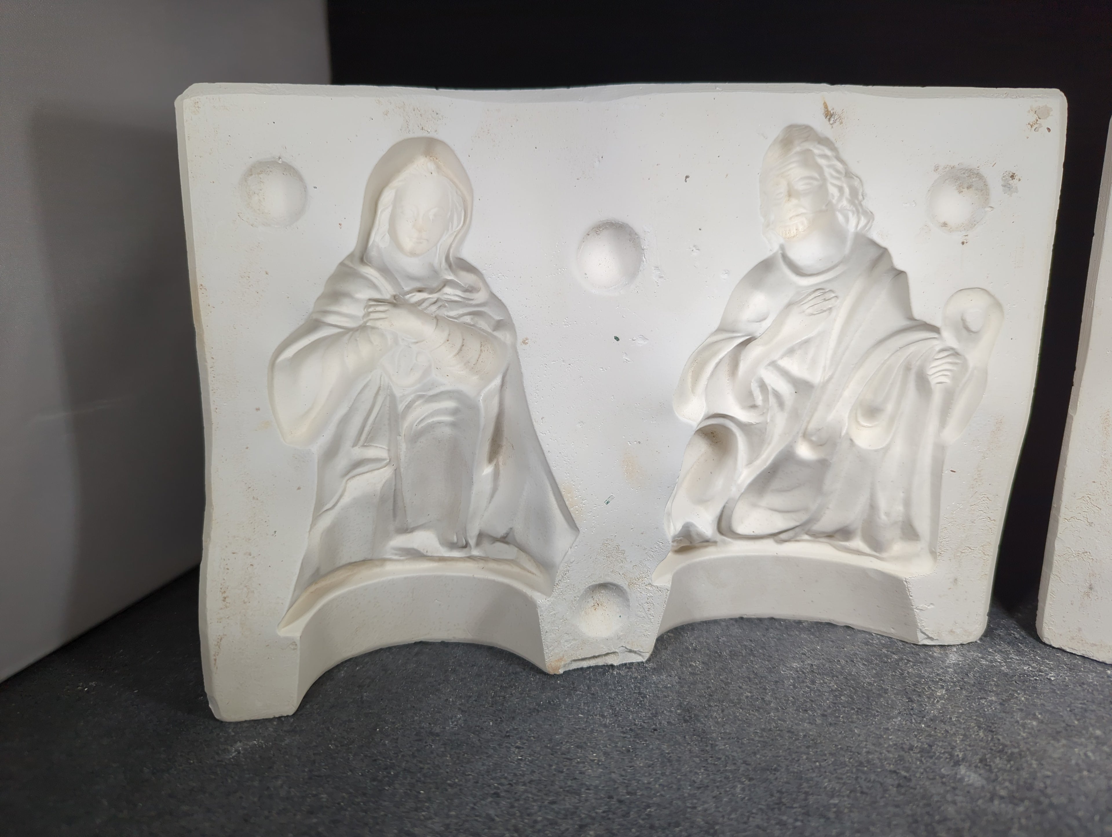 CM0174 - N438 Nowell Mary and Joseph