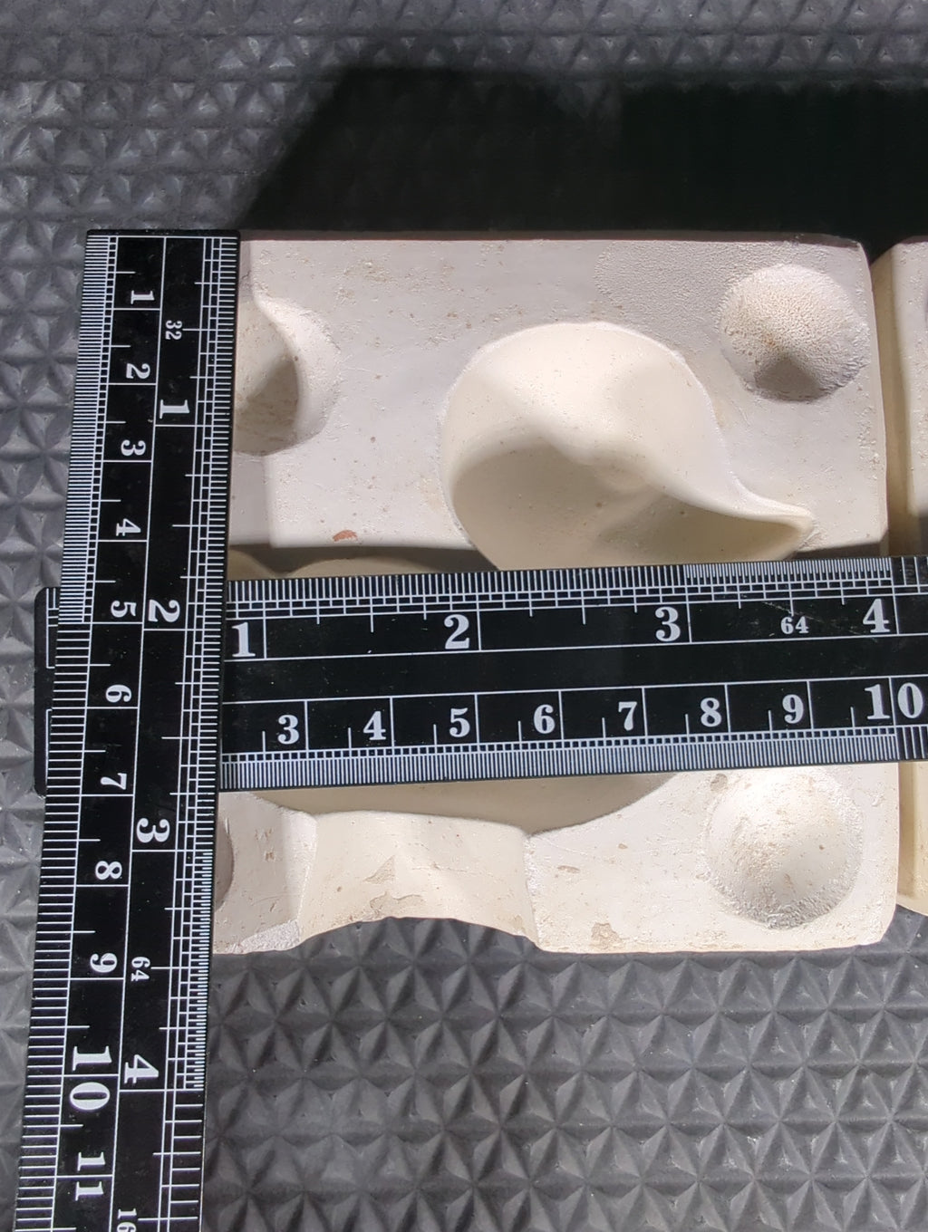 CM0865 - E-118 Rubber Duck