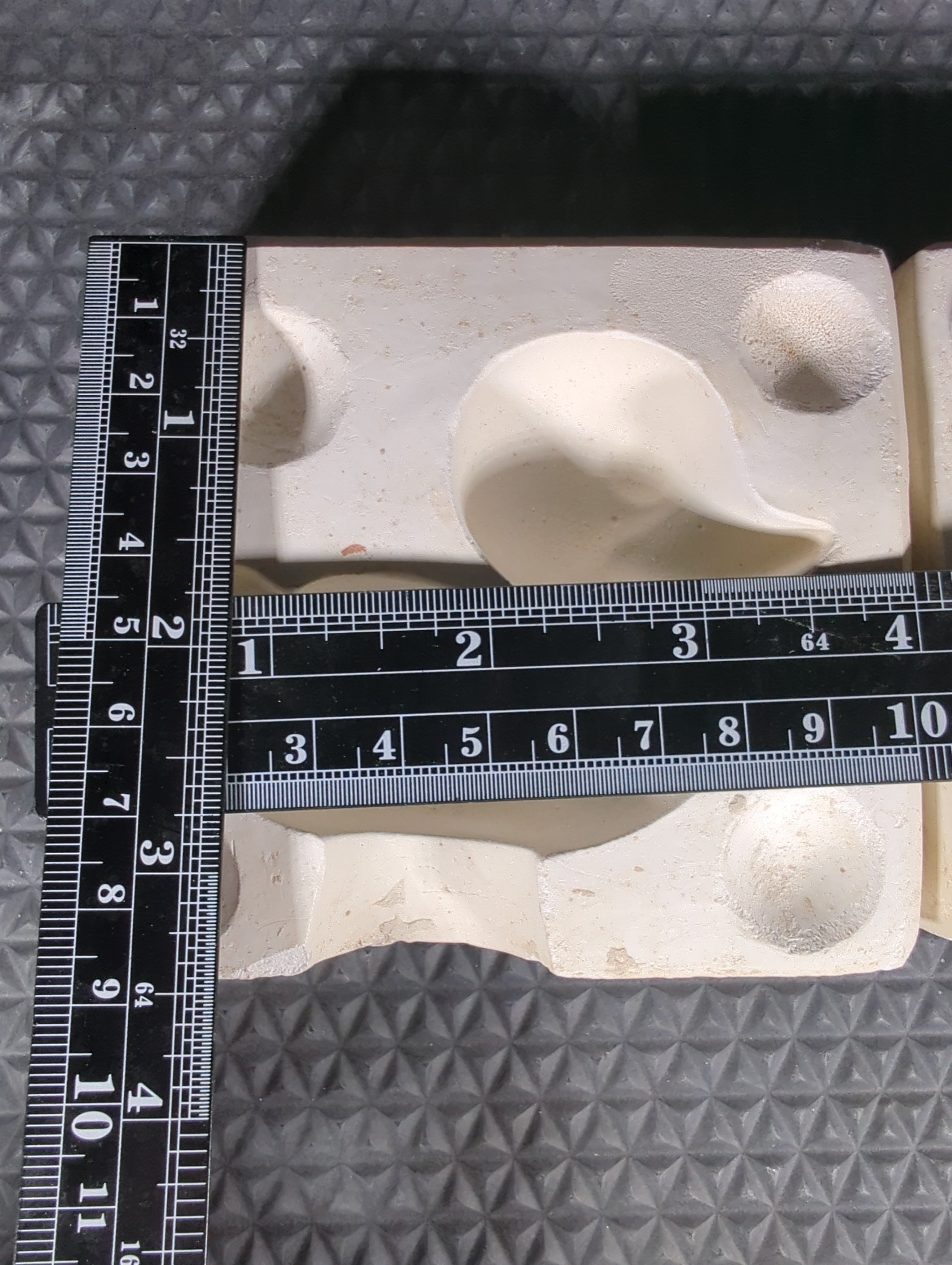 CM0865 - E-118 Rubber Duck