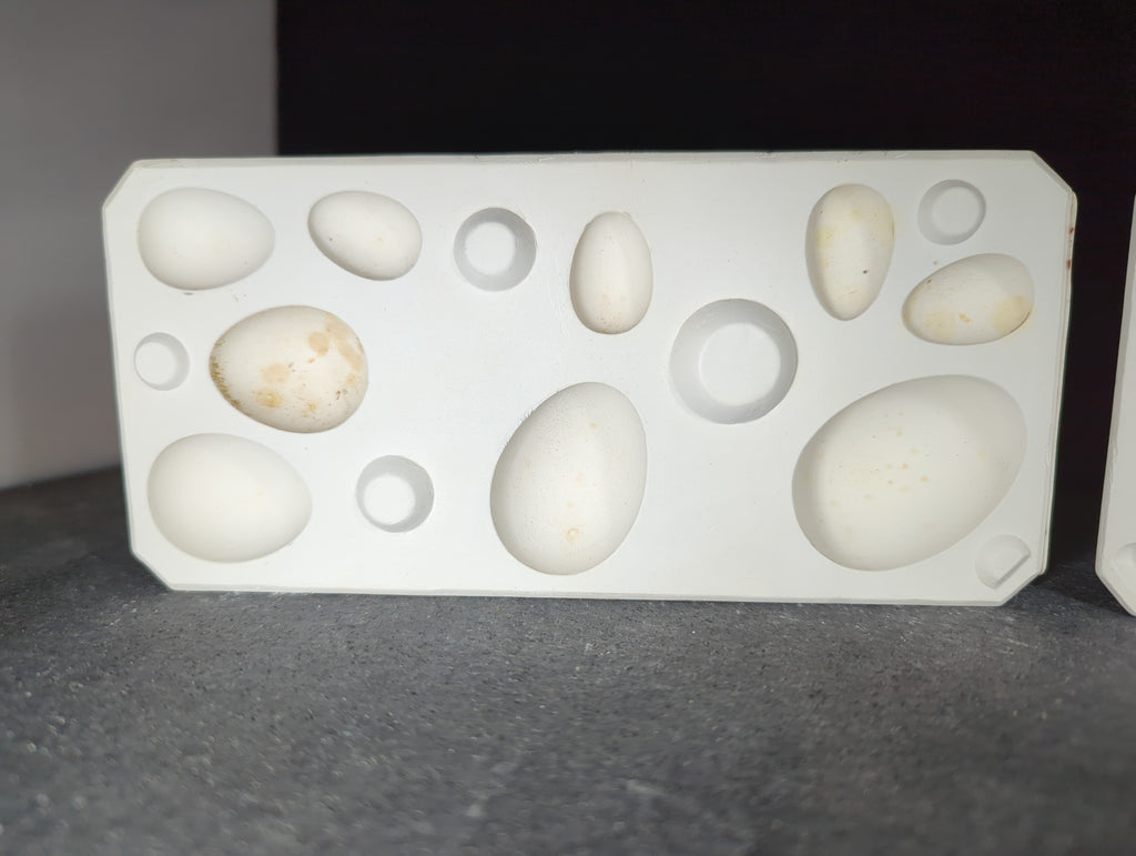 CM0187 - DM 49B Duncan Small Easter Eggs