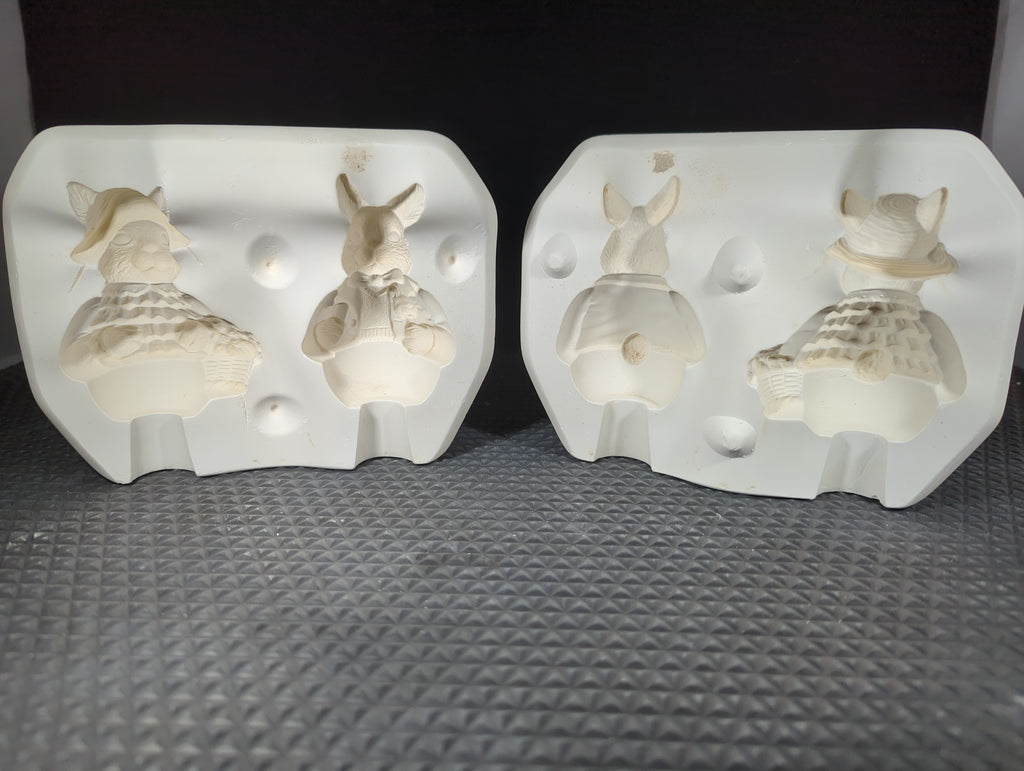 CM0313 - S-2385 Scioto Roly-Poly Boy & Girl Rabbits