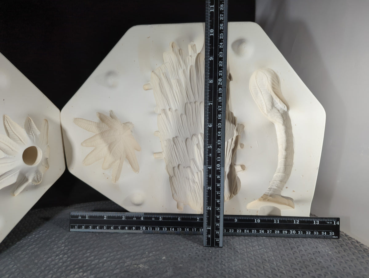 CM1512 - 554 Riverview Creche Accessories Mold