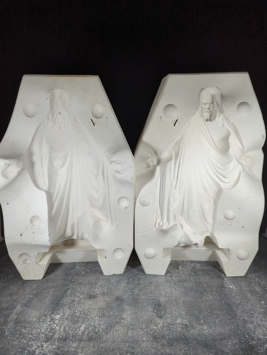 CM0118 - B694 Byron Mold Risen Christ