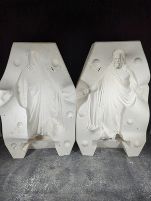 CM0118 - B694 Byron Mold Risen Christ