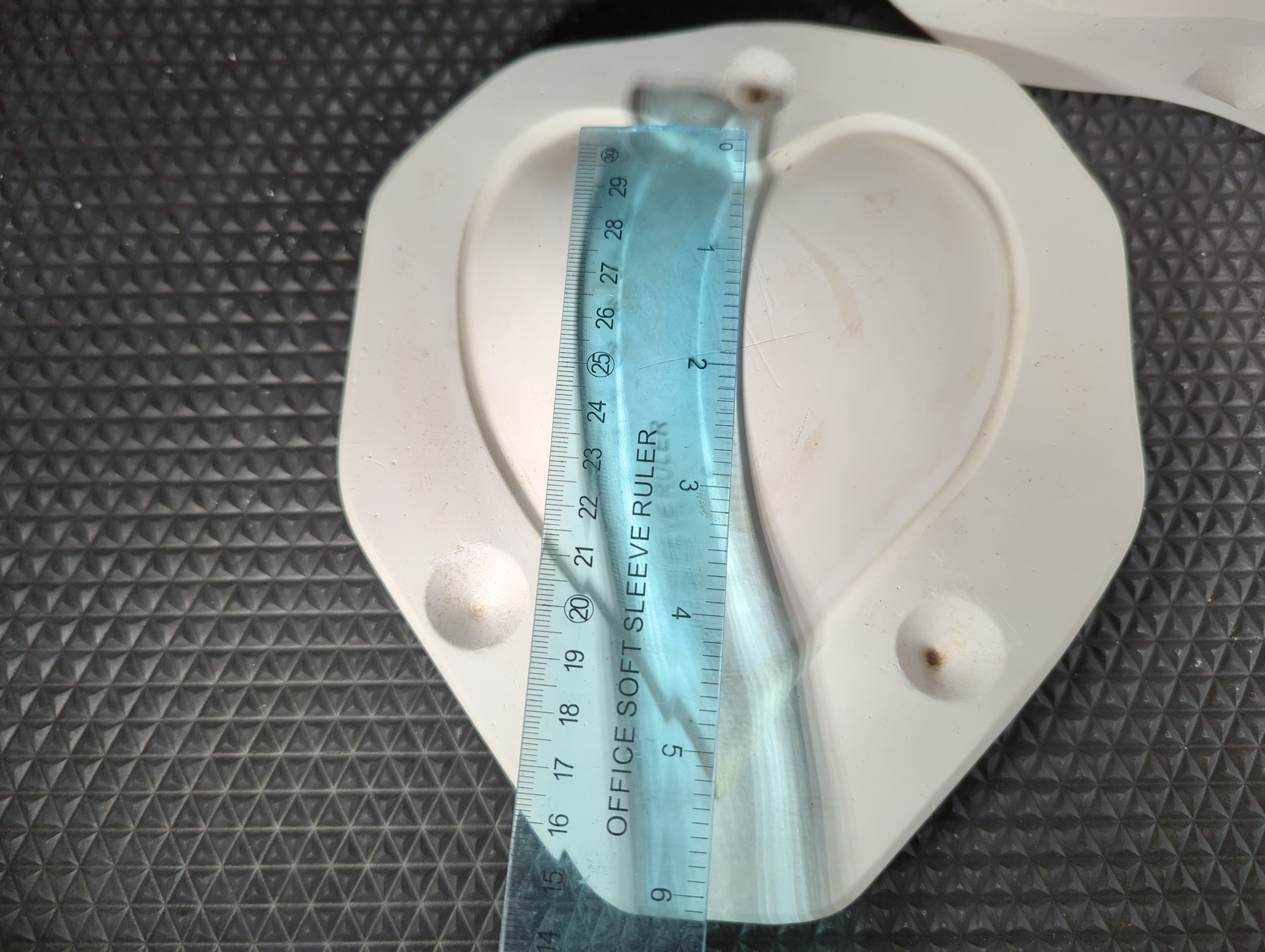 CM0255 - TEJAYS Molds Small Heart Dish