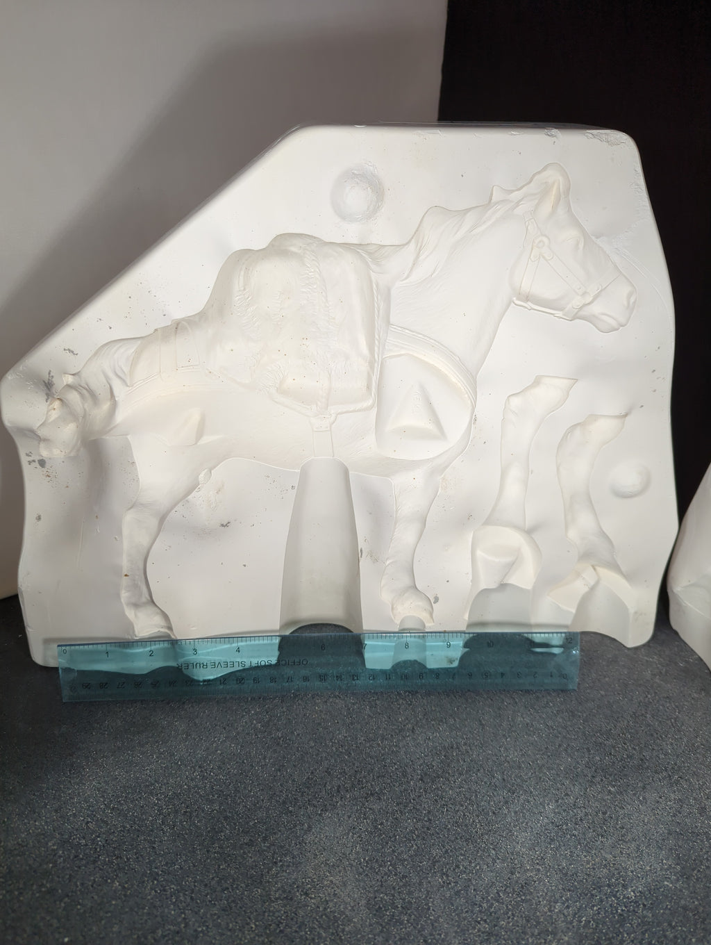 CM0149 - P598: Provincial Horse with Straps