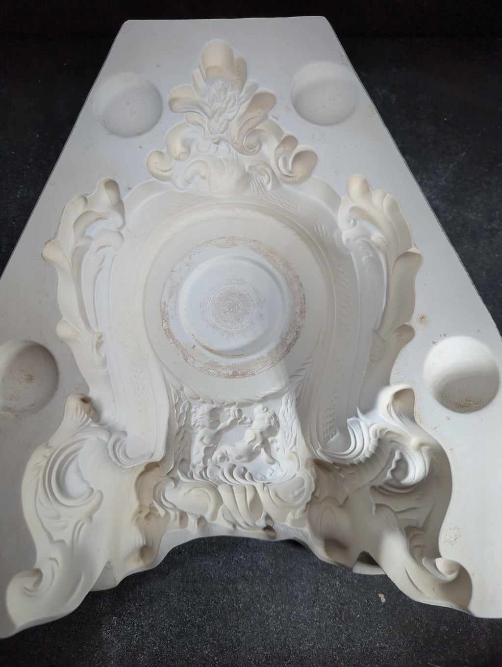 CM0141 - Holland Antique Clock