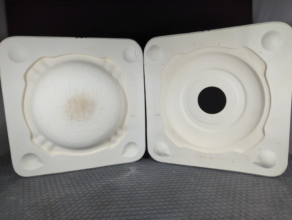 CM1526 - H1910 Holland You Broke Yours Plate/ Ashtray Mold
