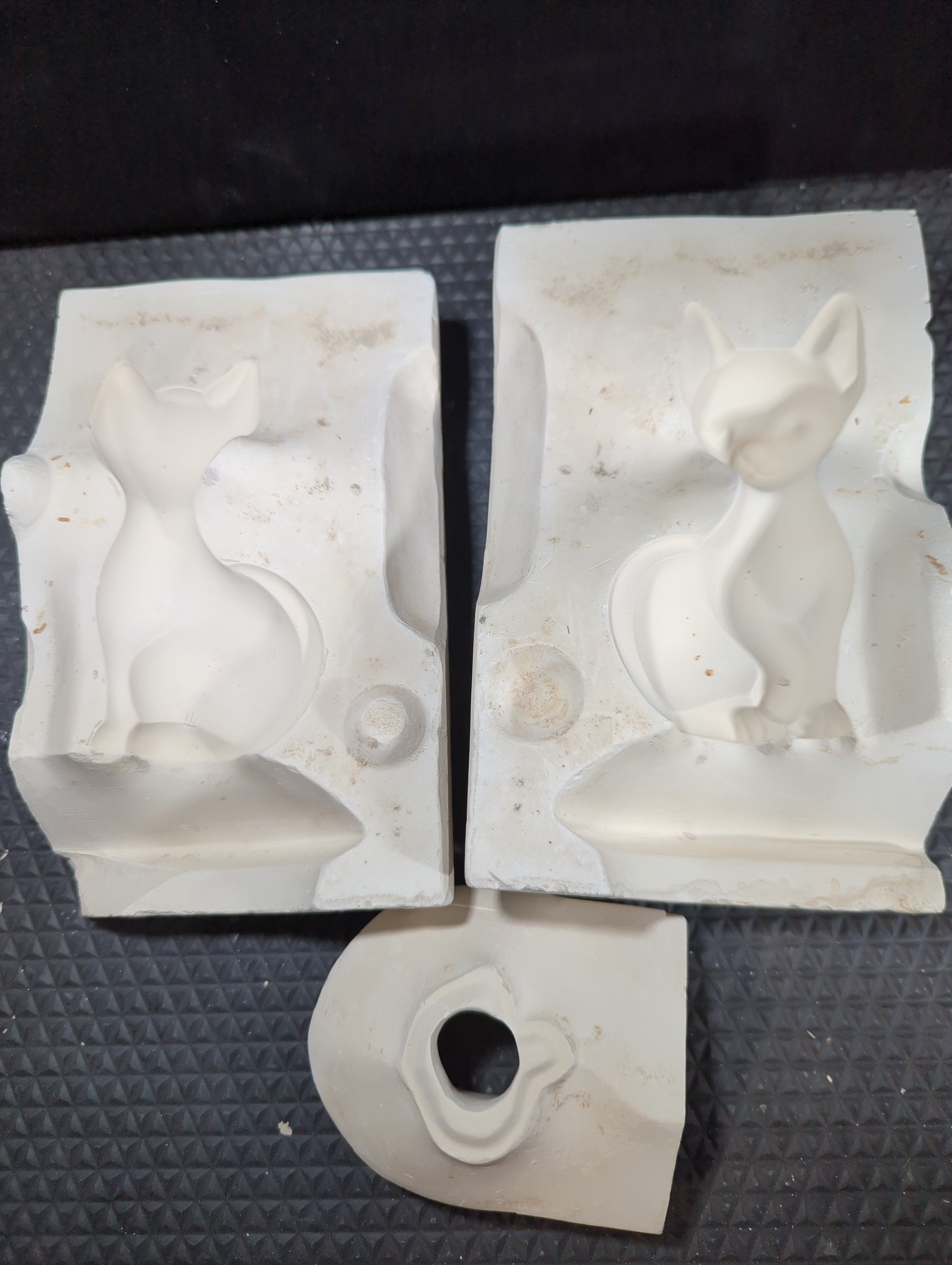 CM0644 - Small Siamese Cat