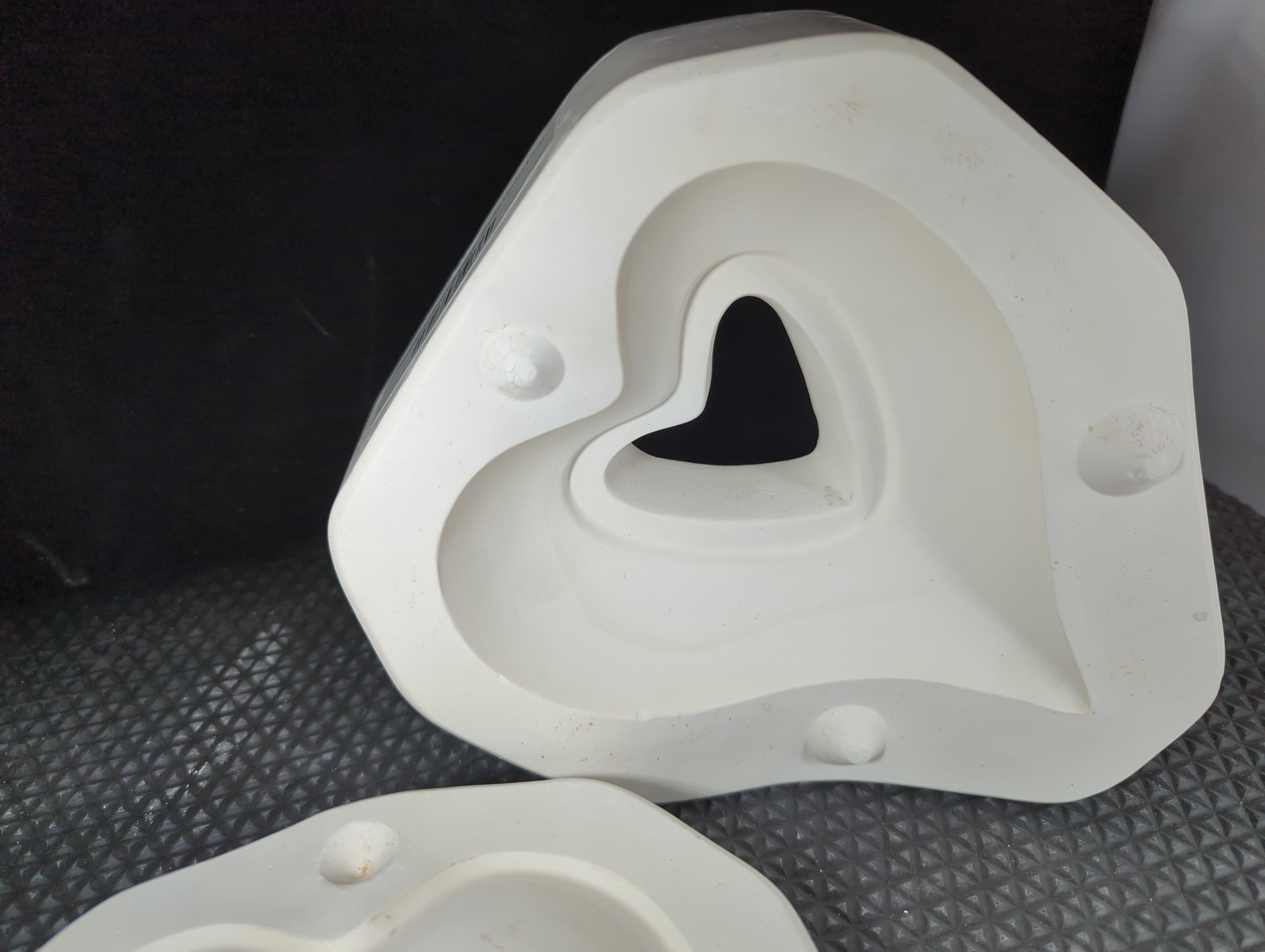 CM0255 - TEJAYS Molds Small Heart Dish