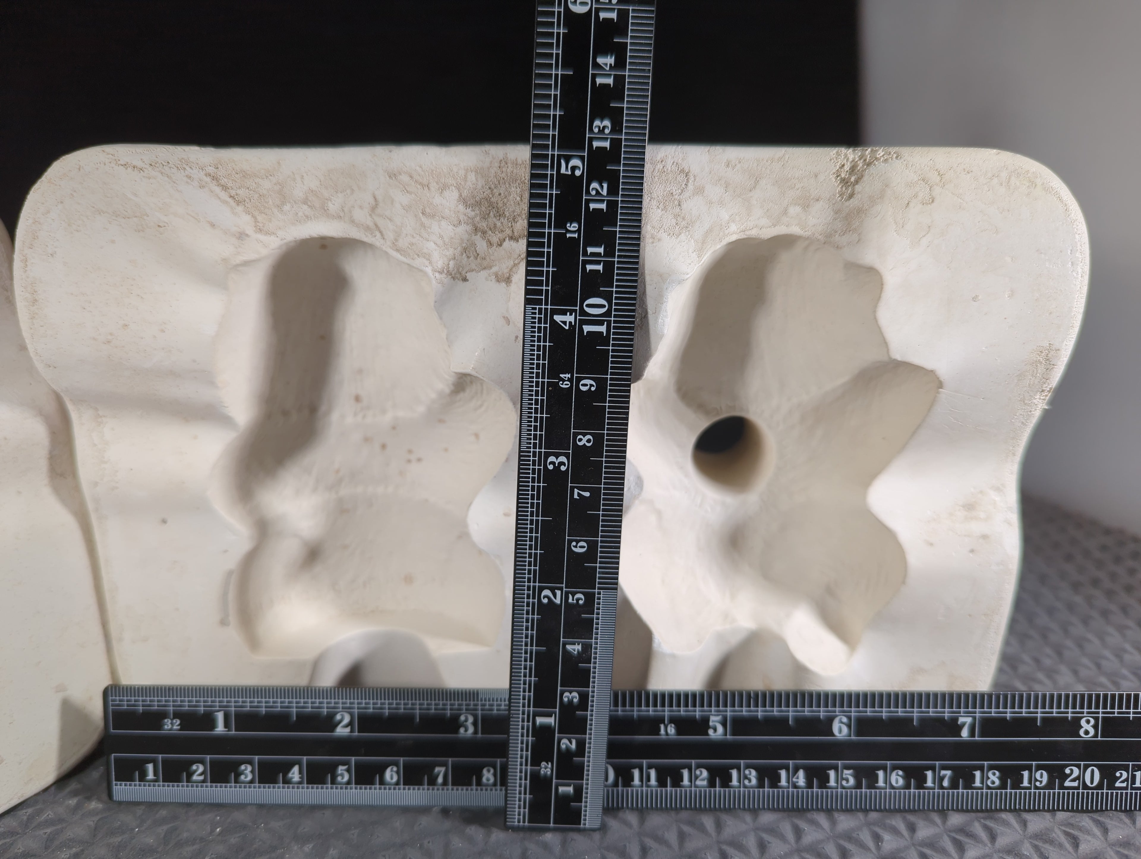 CM0714 - DM 372A Duncan Two Small Pandas
