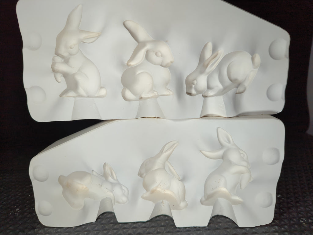 CM0258 - HC-9386 Heinz & Co Three Bunnies