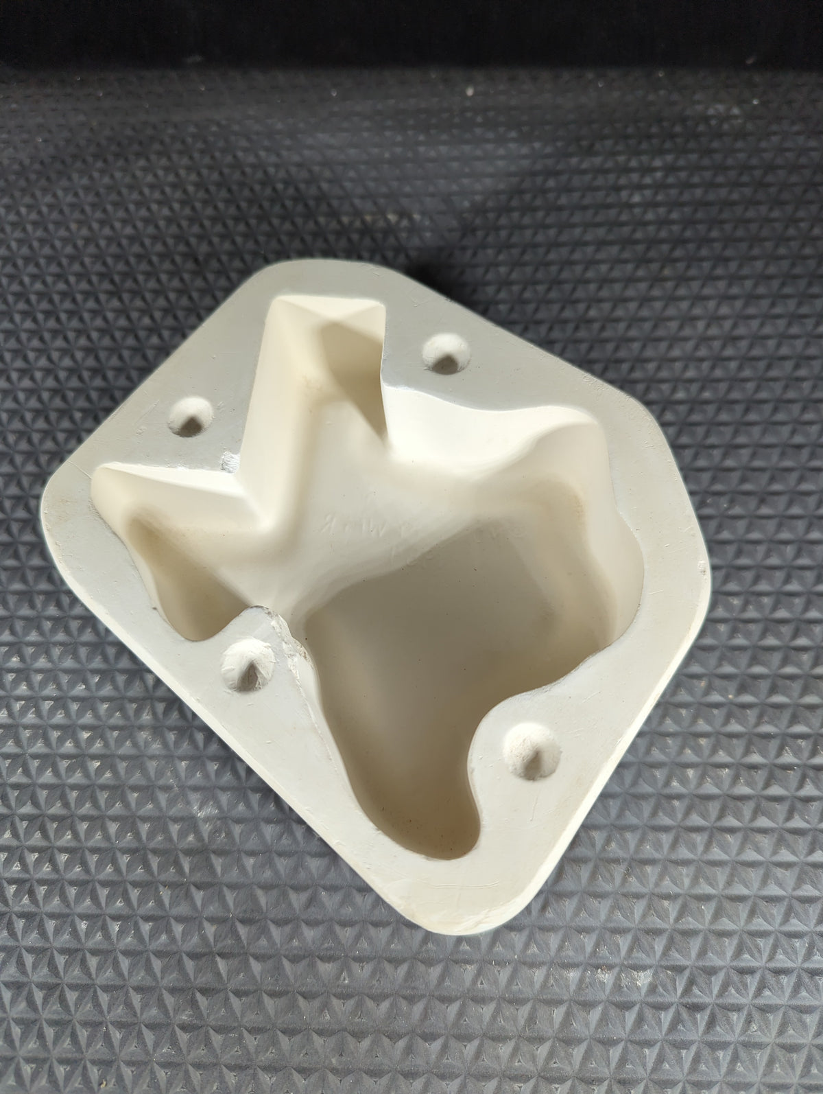 CM1076 -W 13B Molds by Waer Small Texas Dish no lid