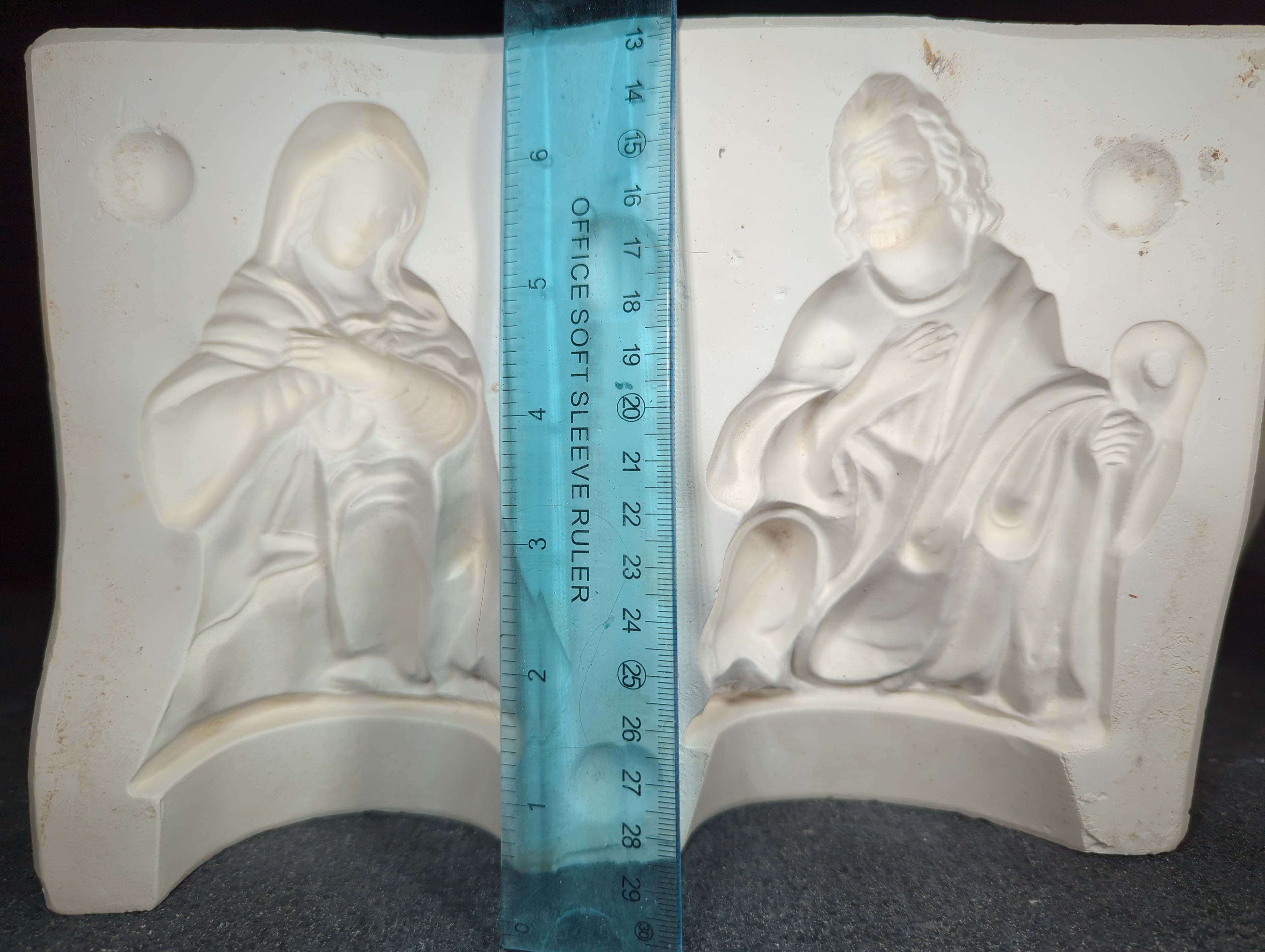 CM0174 - N438 Nowell Mary and Joseph