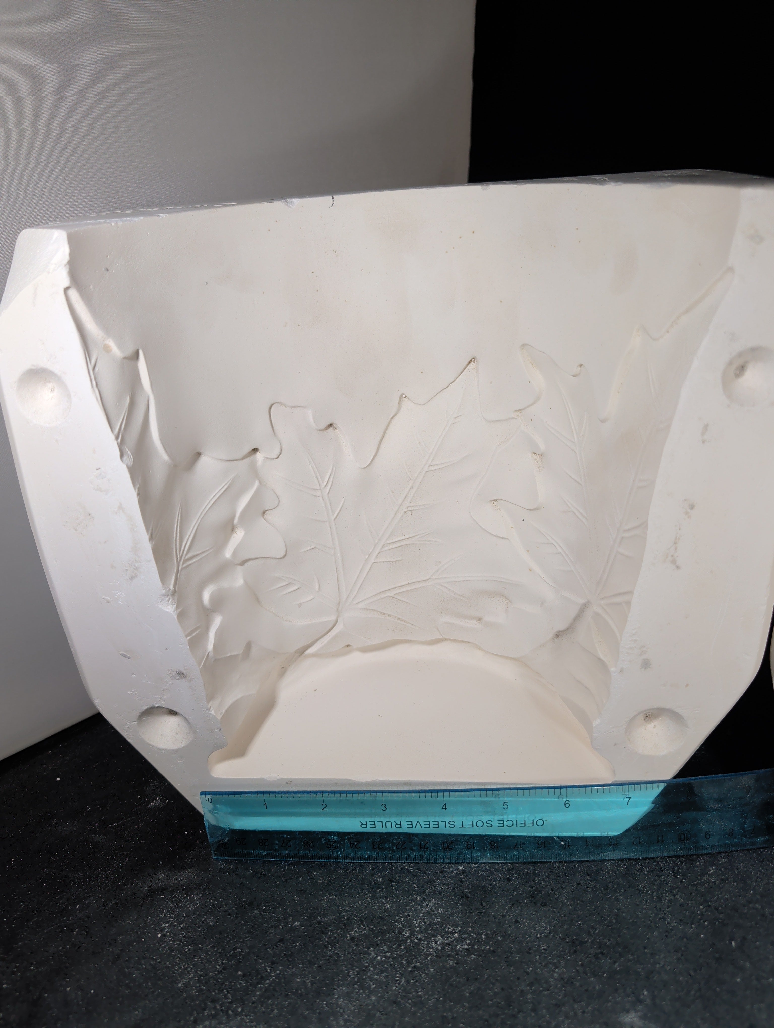 CM0054 - CD-632 Cardinal LG Maple Leaf Hurr