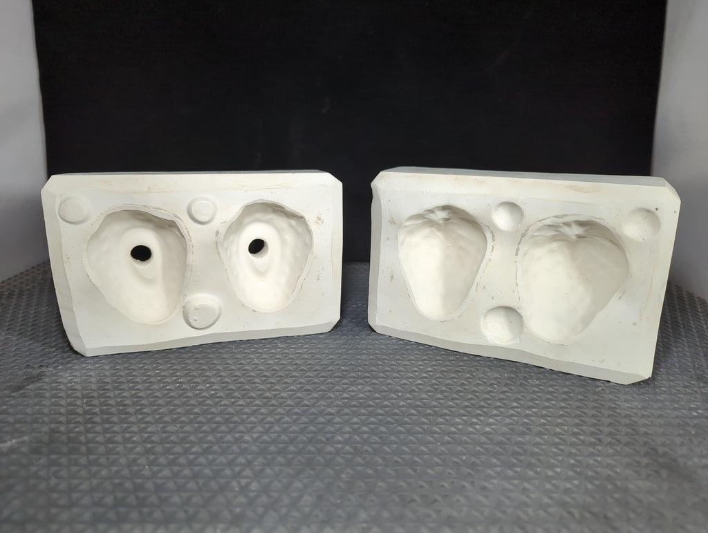 CM1296 - Strawberry Salt and Pepper Shakers Mold