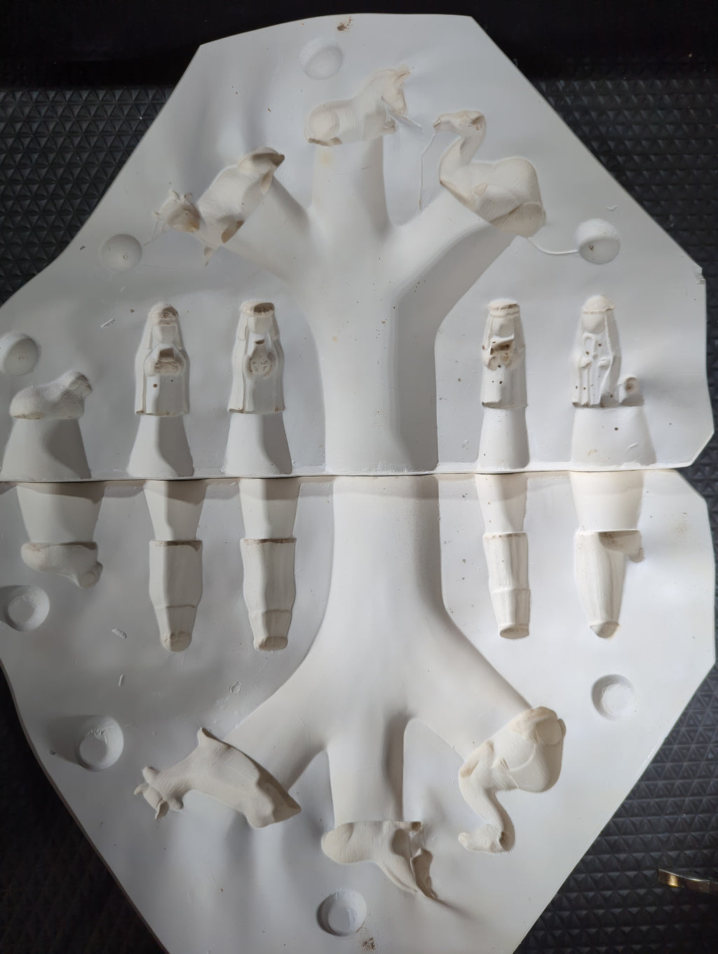 CM0371- DM-1406 Duncan Mini Nativity Set B