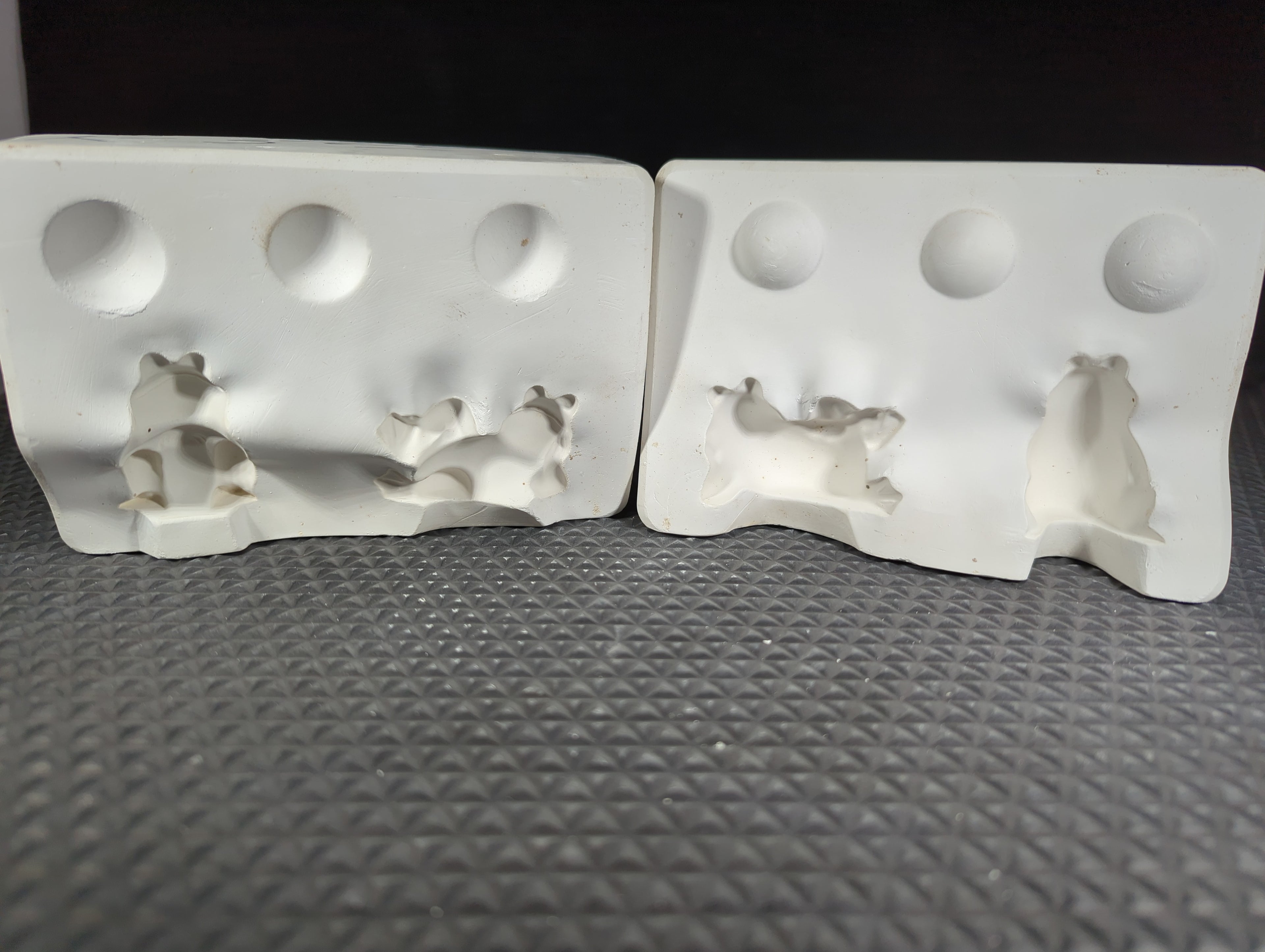 CM0358 - K-18 Kimple Frogs