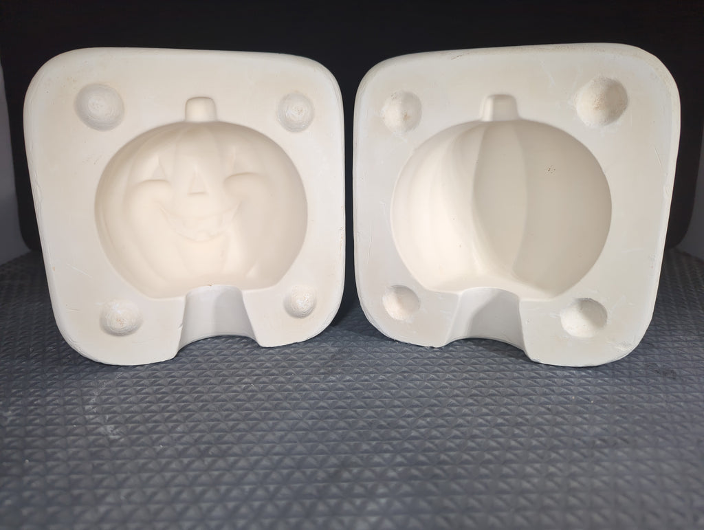 Lone Star 615 Lonestar Pumpkin plaster casting mold with fall design, listed as used, good condition