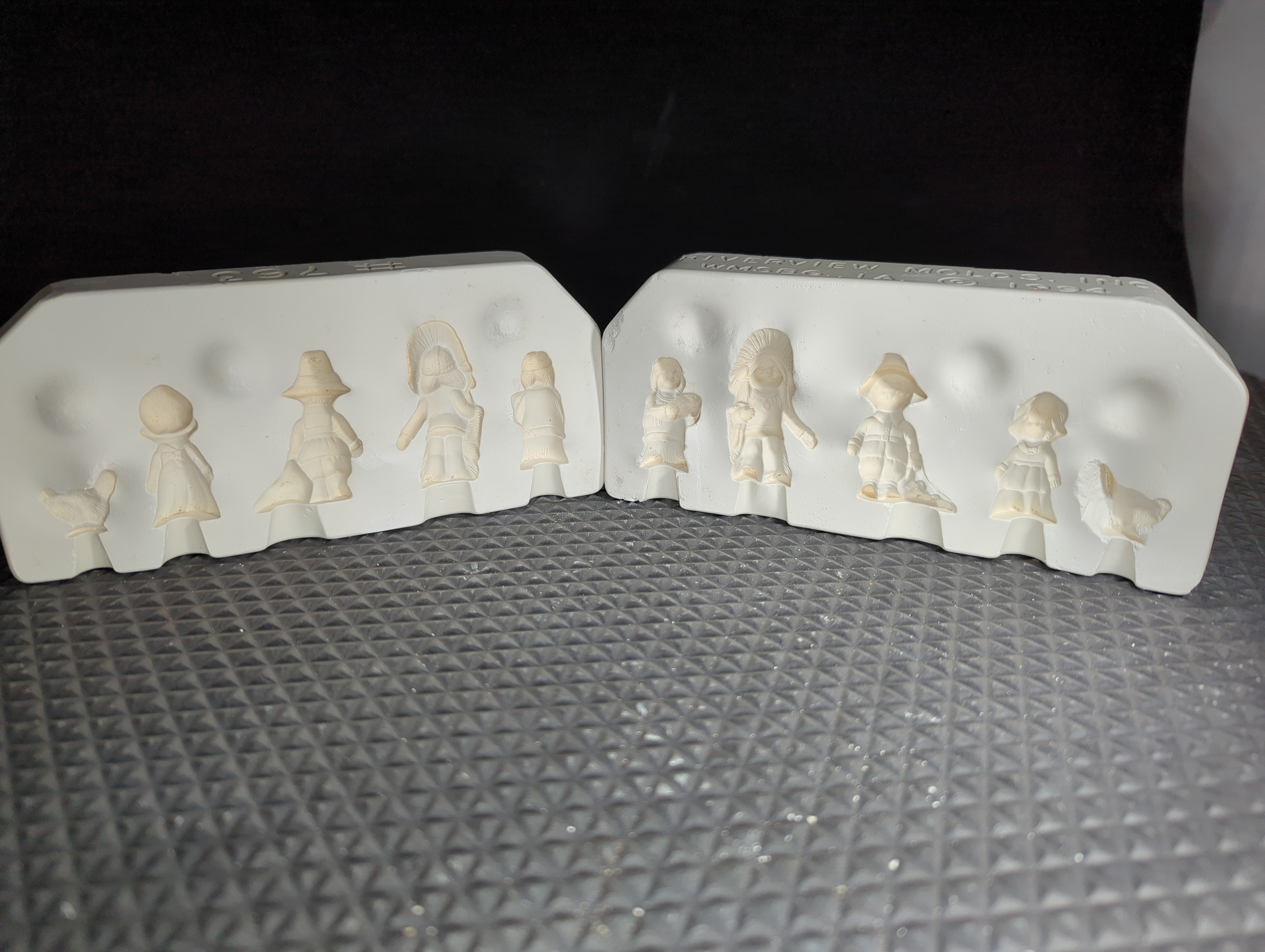 CM0555 -763 Riverview Thanksgiving Accs. Miniatures