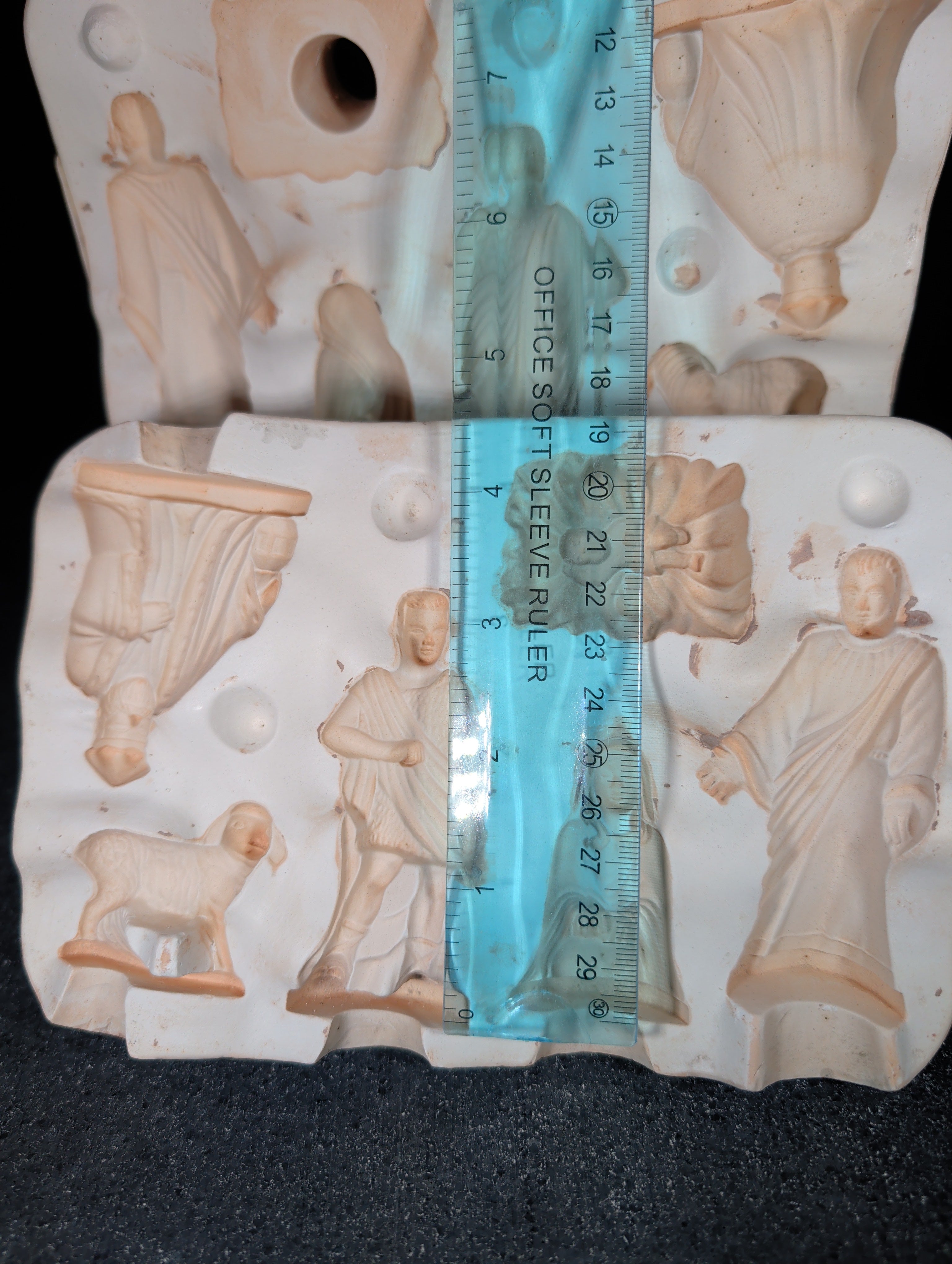 CM0061 - DM 134-A Nativity Set