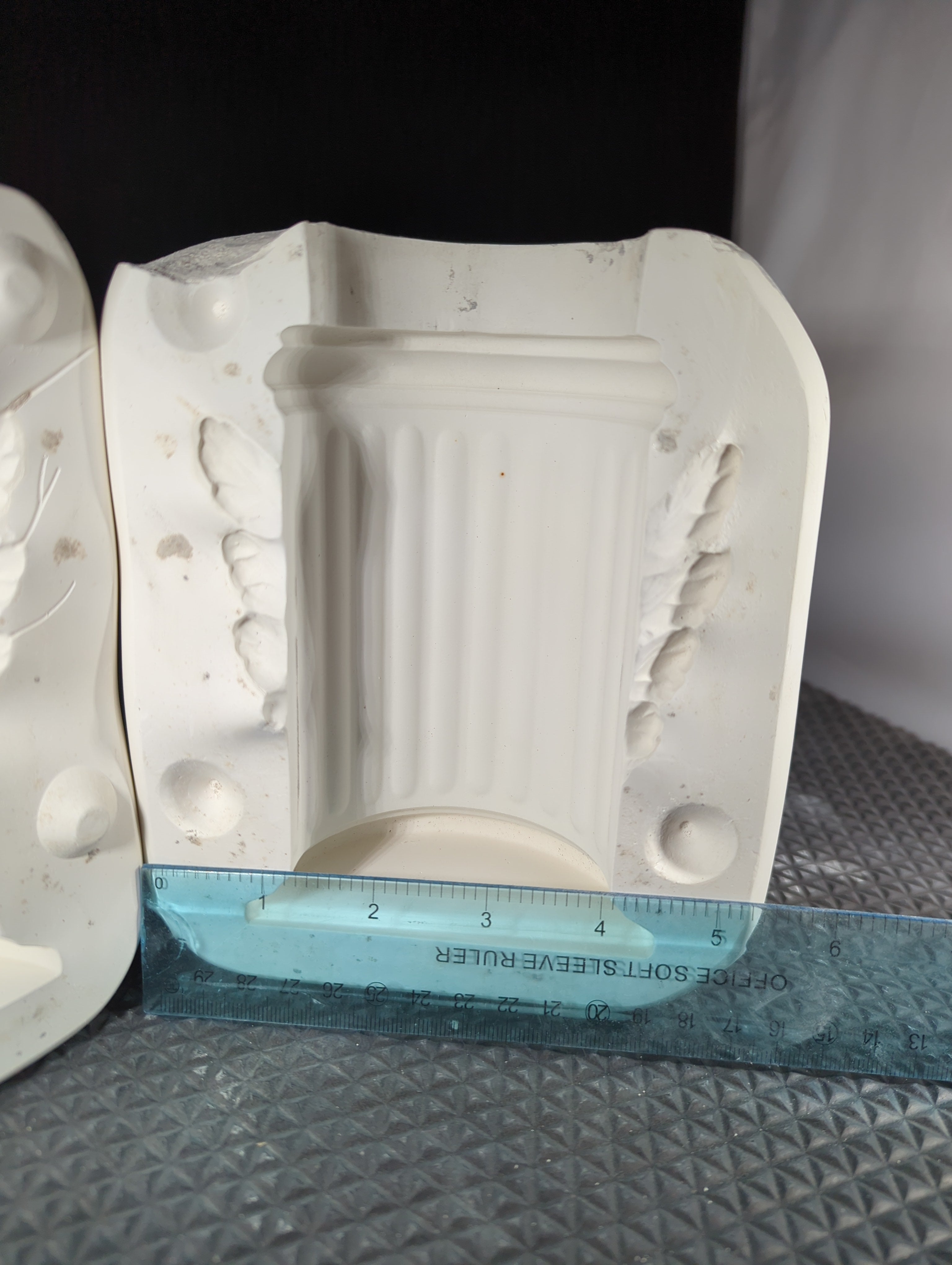 CM0489 - S-2962 Scioto Column Pencil Holder