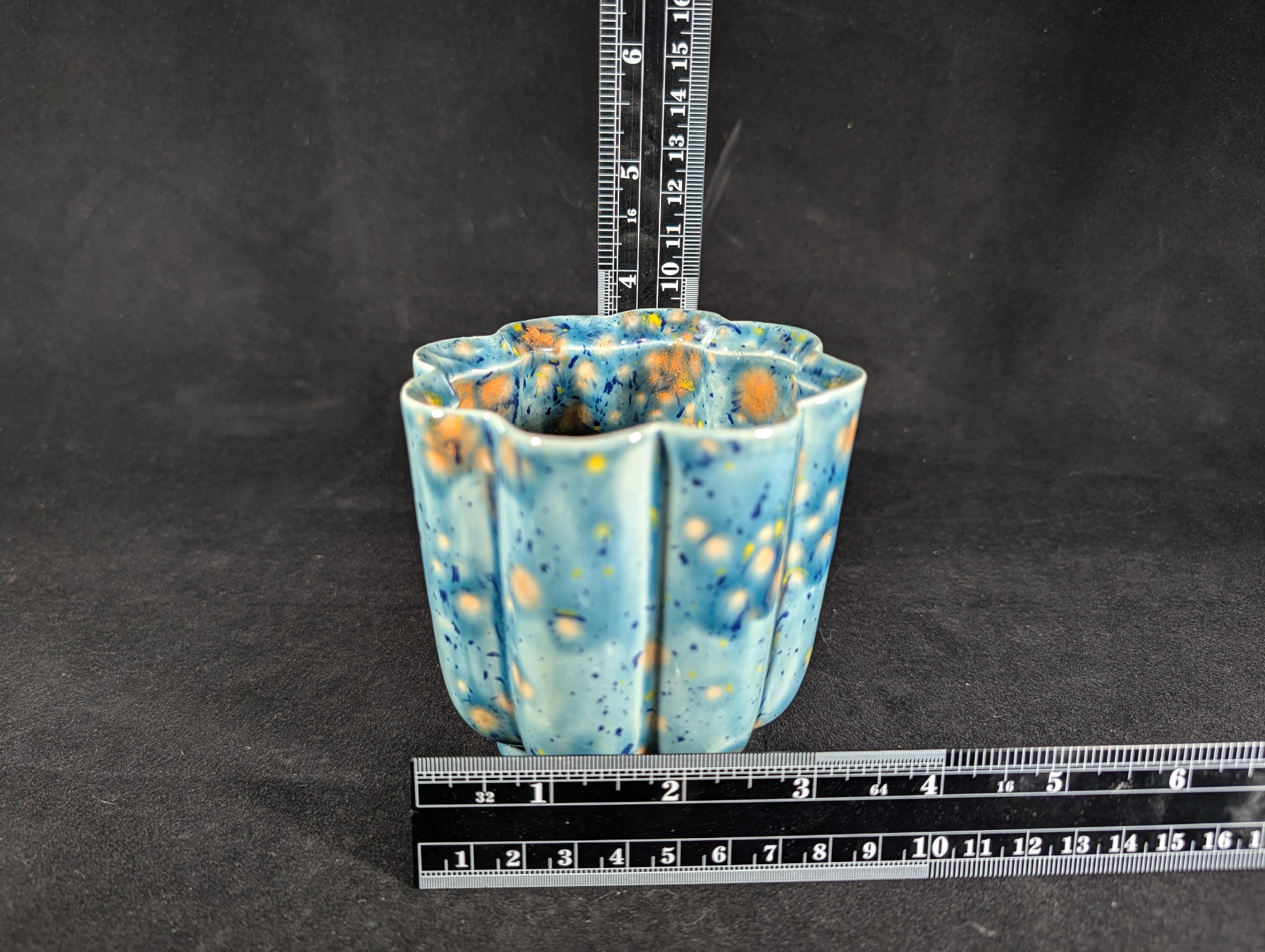CMA0082 - Blue Planter by Hyerin