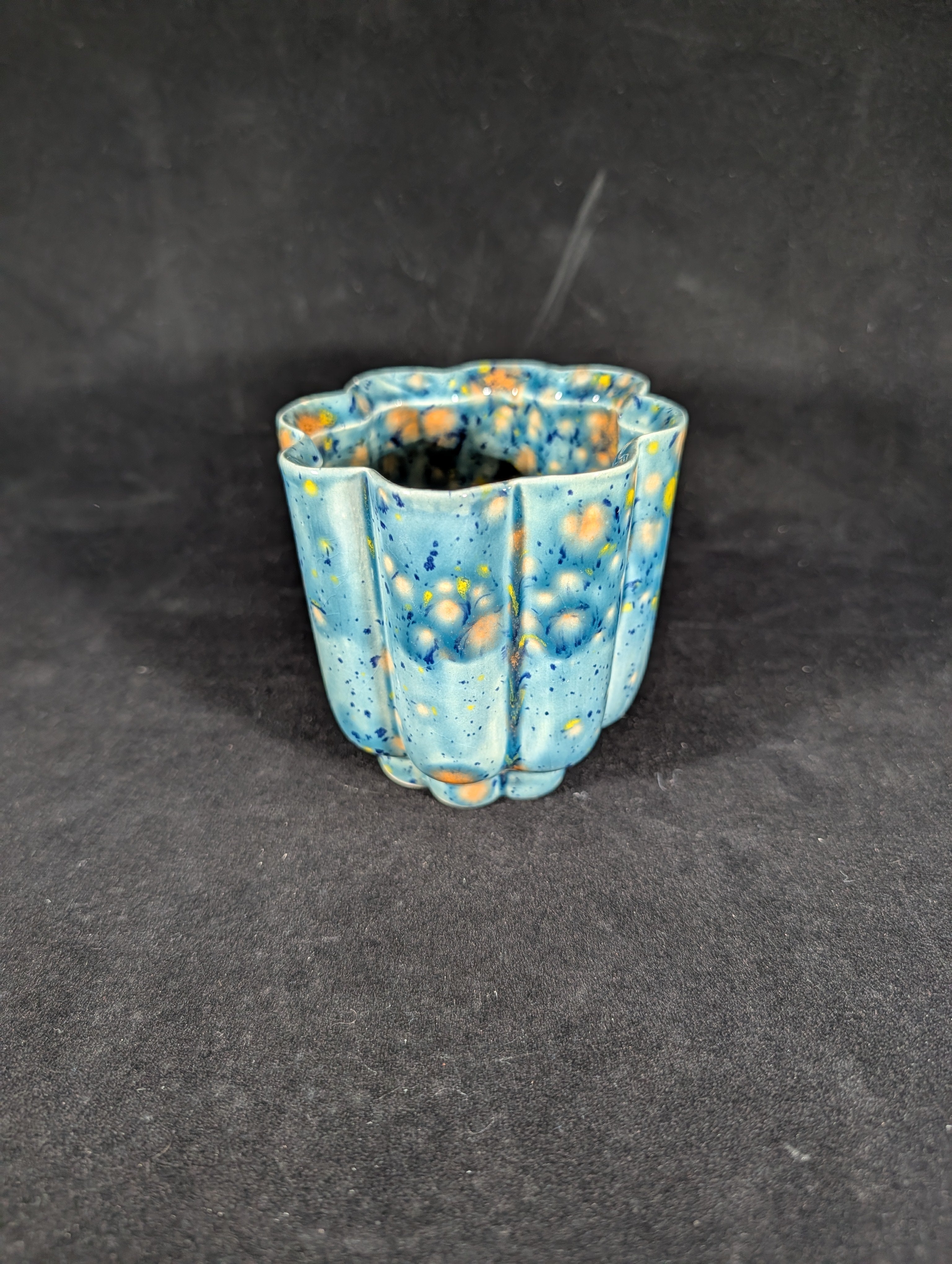 CMA0082 - Blue Planter by Hyerin