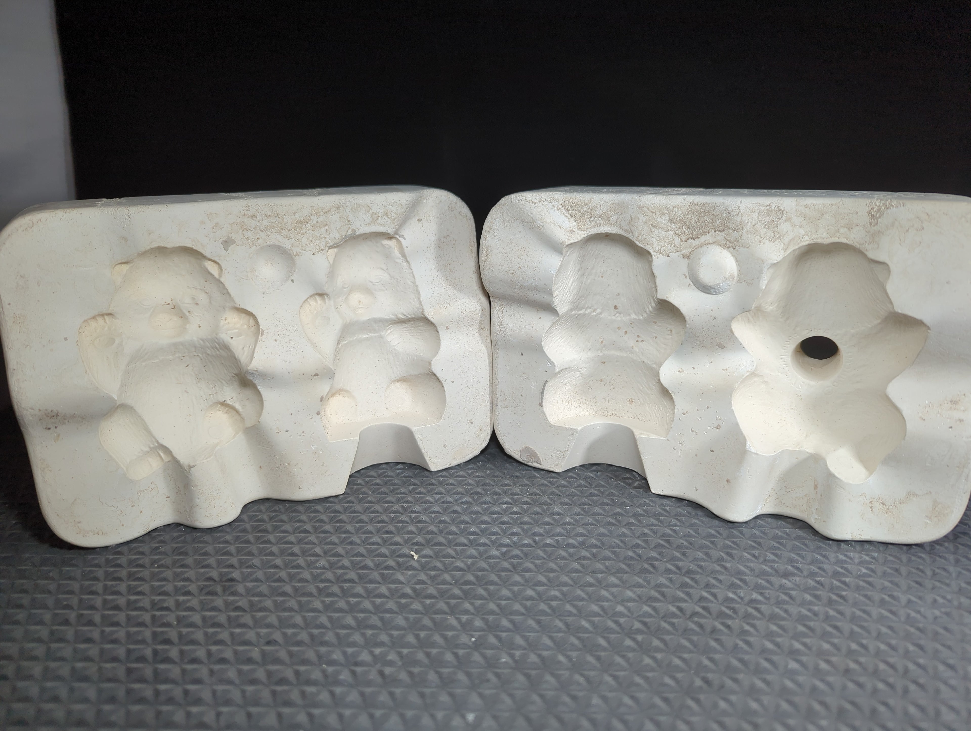 CM0714 - DM 372A Duncan Two Small Pandas