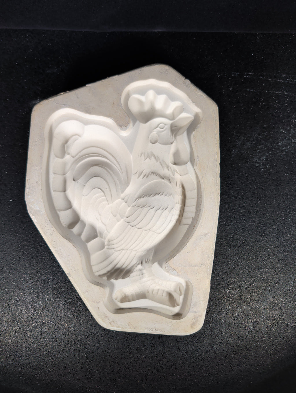 CM0002 - DM-403D Country Spoon Rest (Rooster)