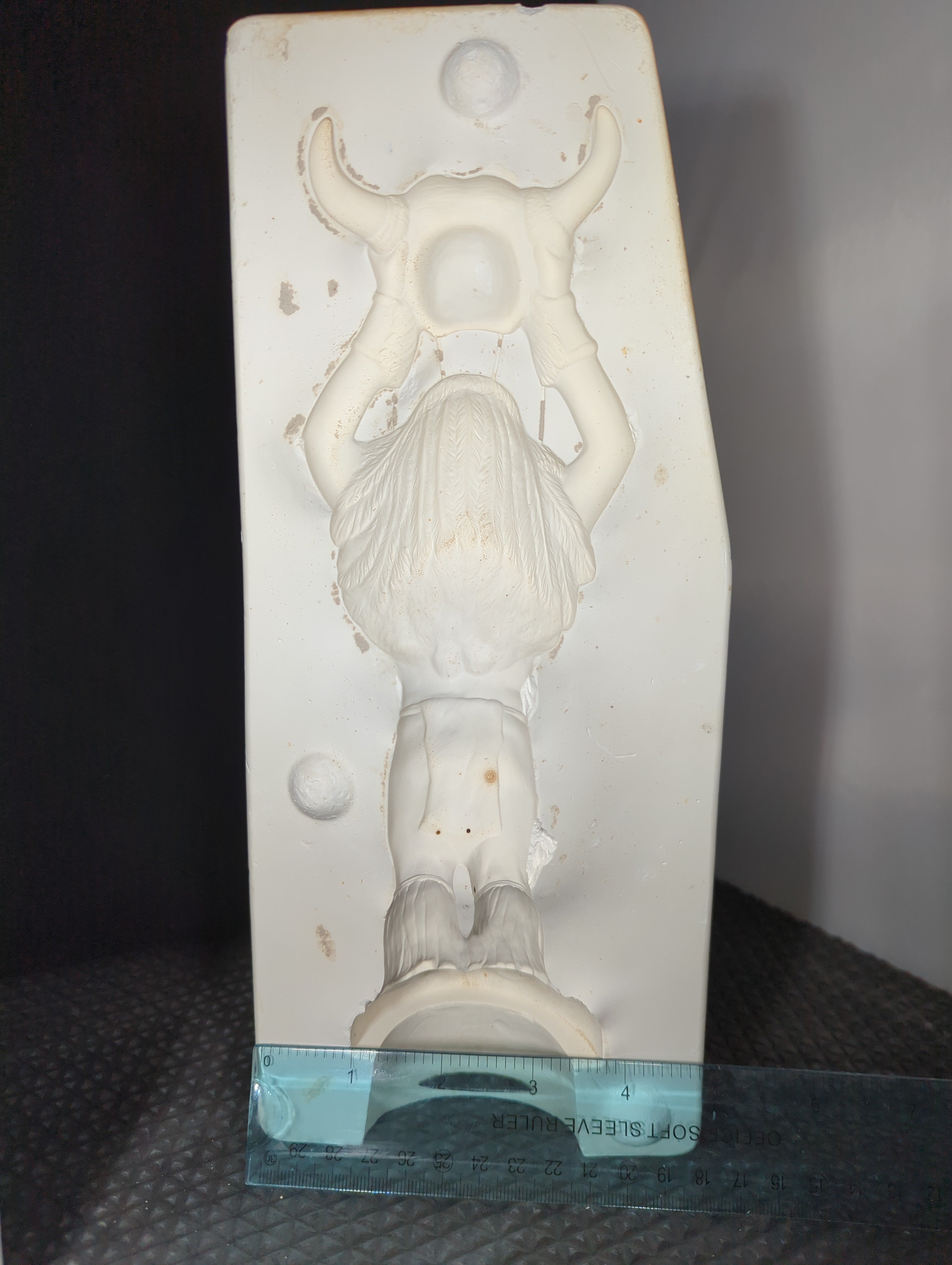 CM0329 - P908 Provincial Mold Buffalo Spirit Small
