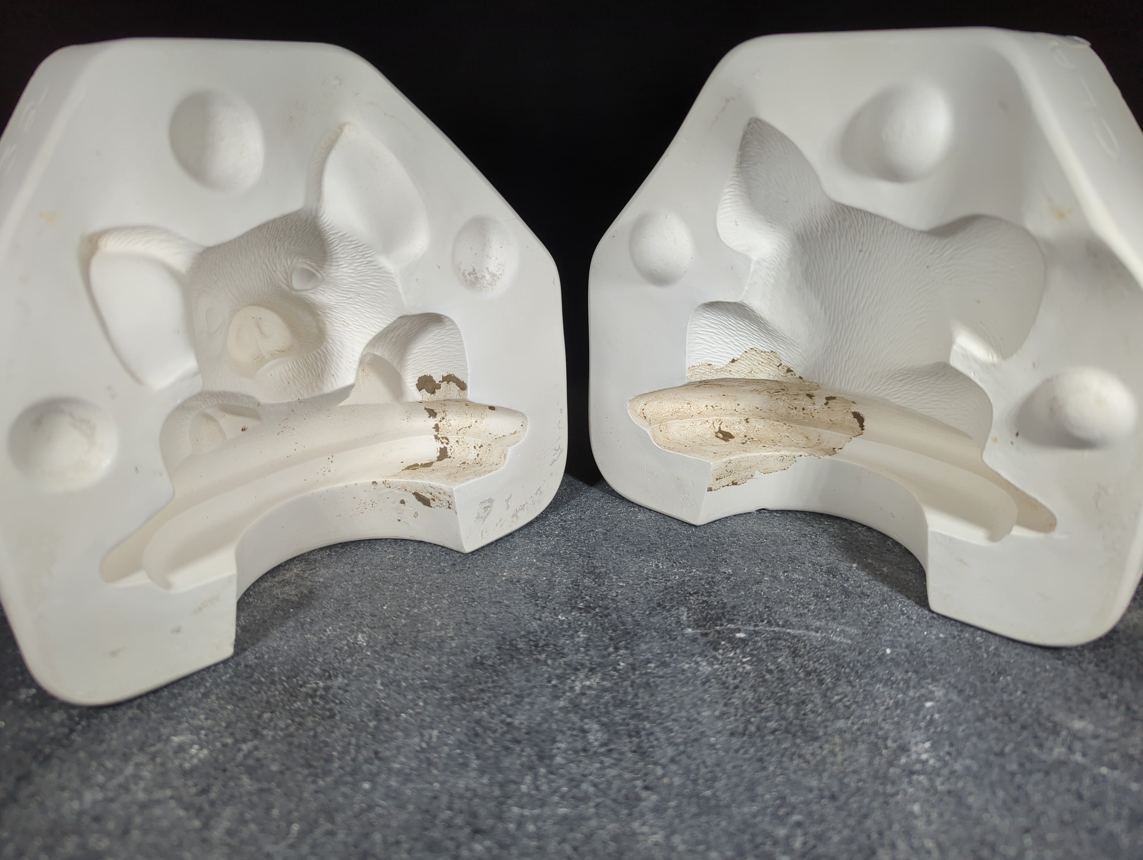 CM0163 - J1032 Clay Magic Medium Pig Lid #3