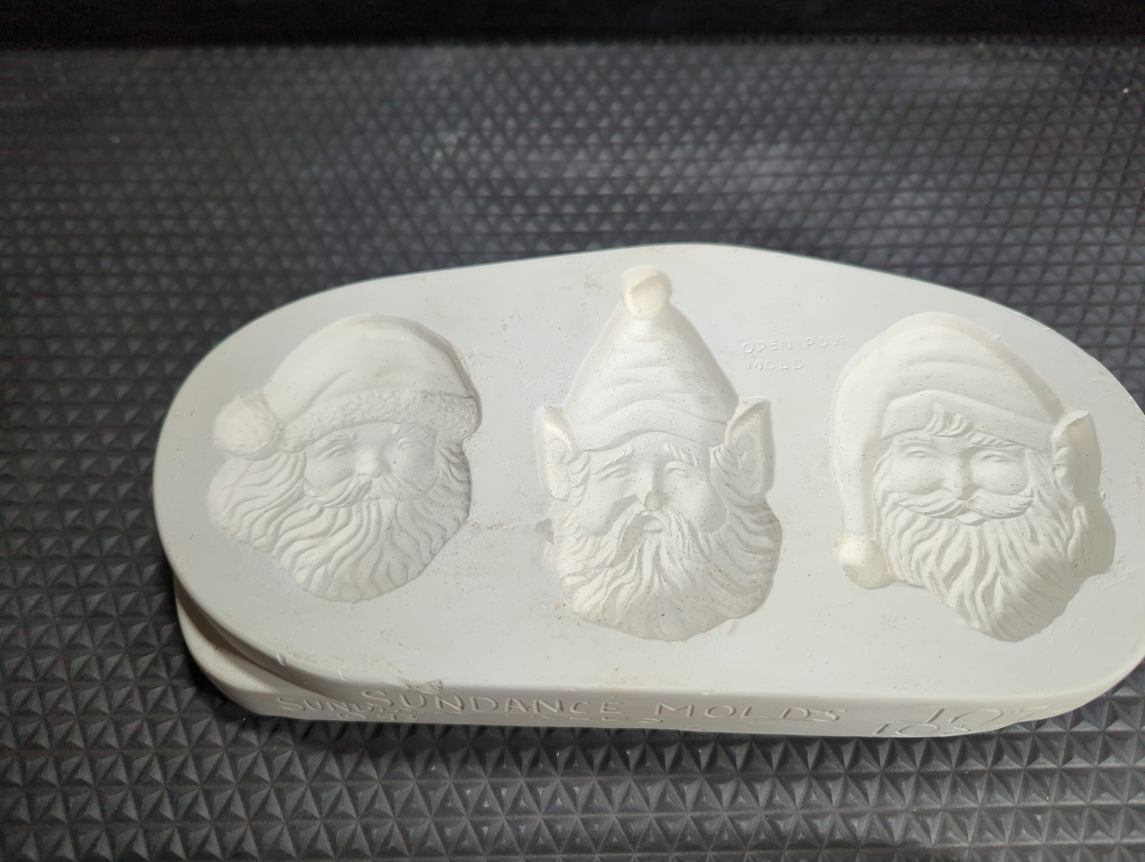 CM0389- Sundance Santa Ornament Press/Sprig Mold Set of 3