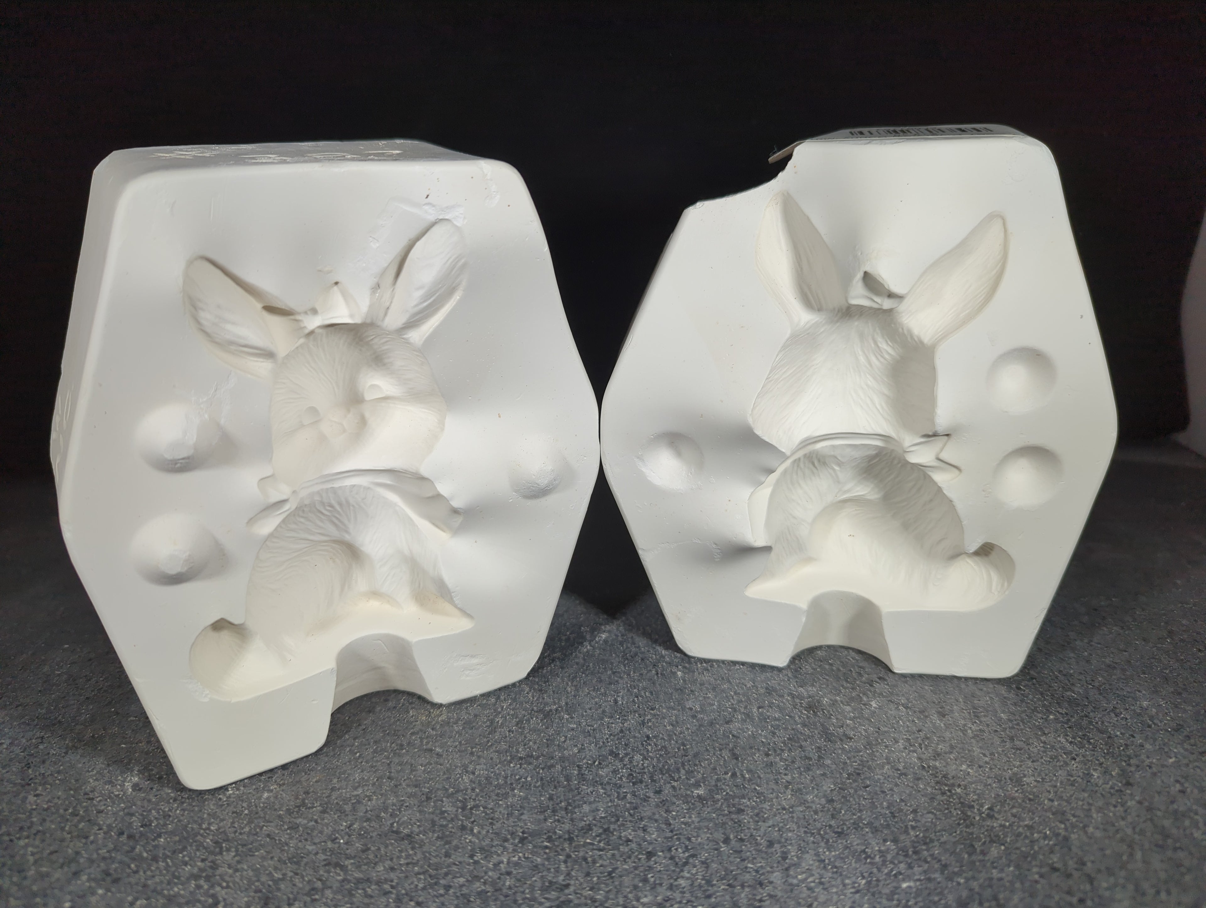 CM0177 - 387 Riverview Bunny with Scarf