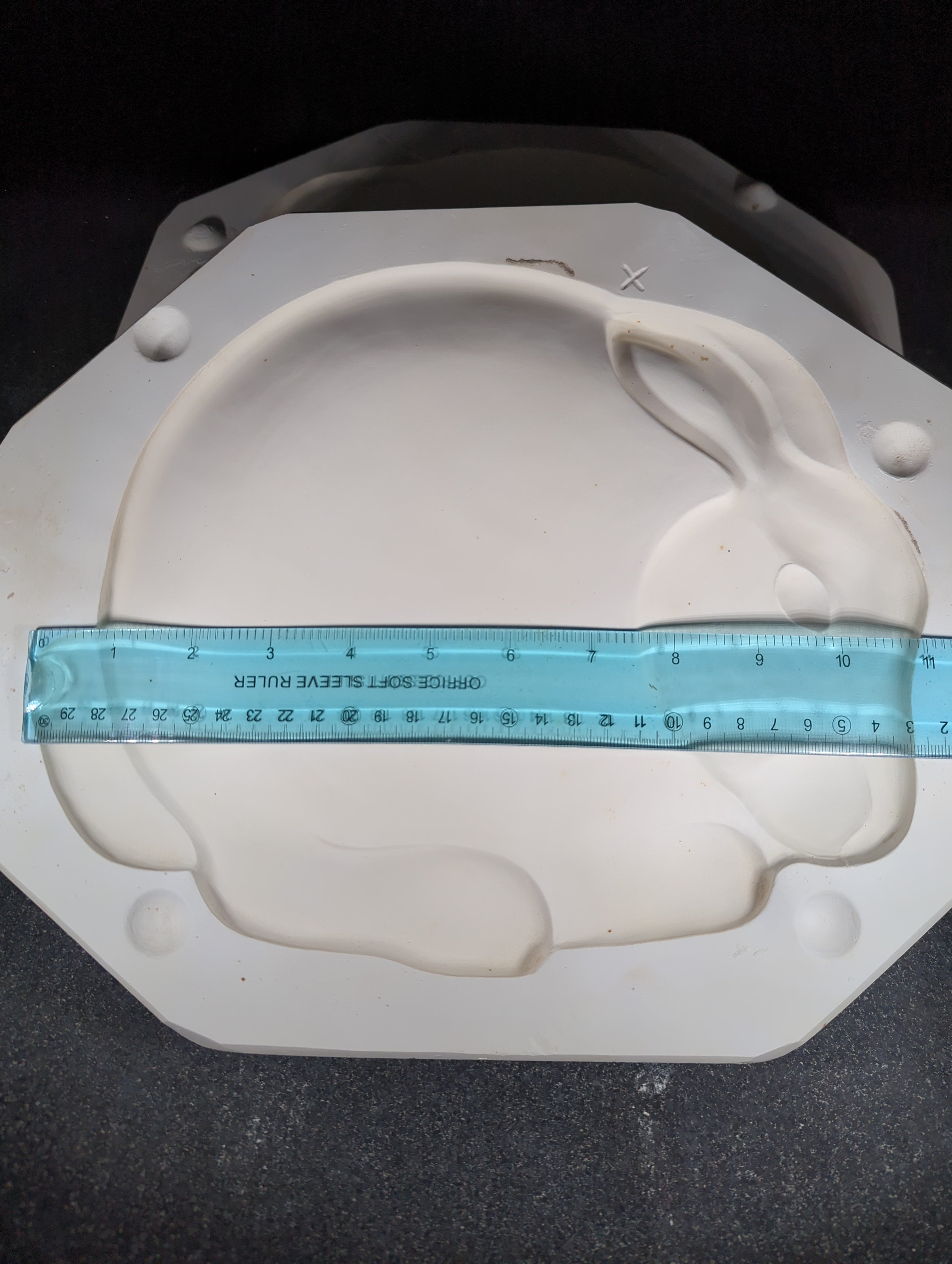 CM0180 - 1260 Booth Bunny Plate Large