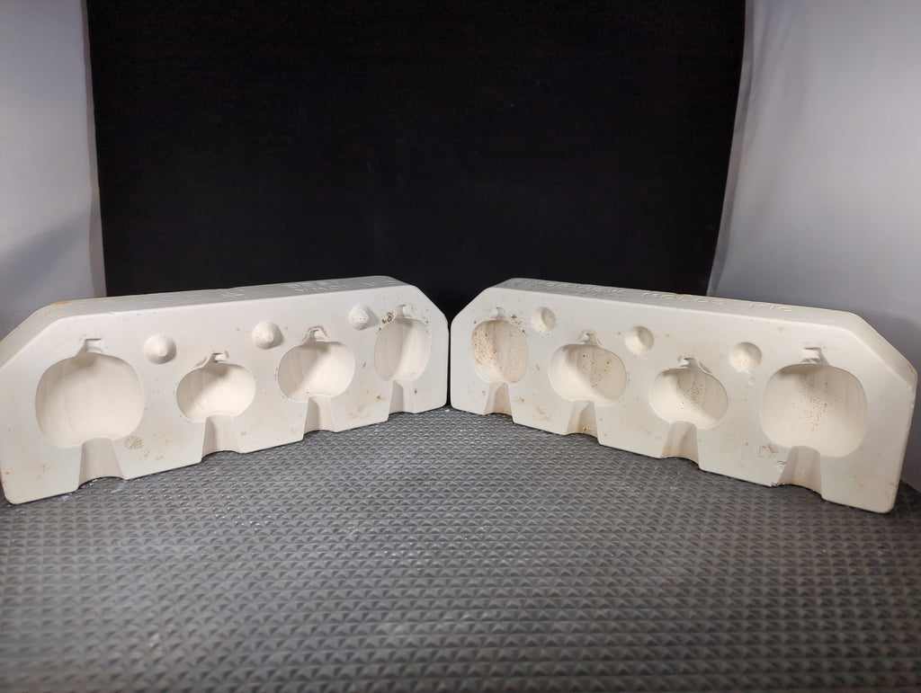 CM0662 - 407 Riverview Set of 4 Pumpkins 1.5" to 2" Each