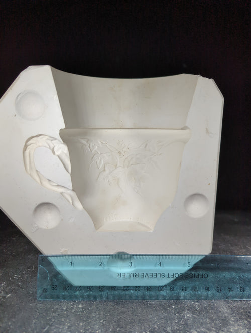 CM0099 - DM-592 Duncan Antique Cup