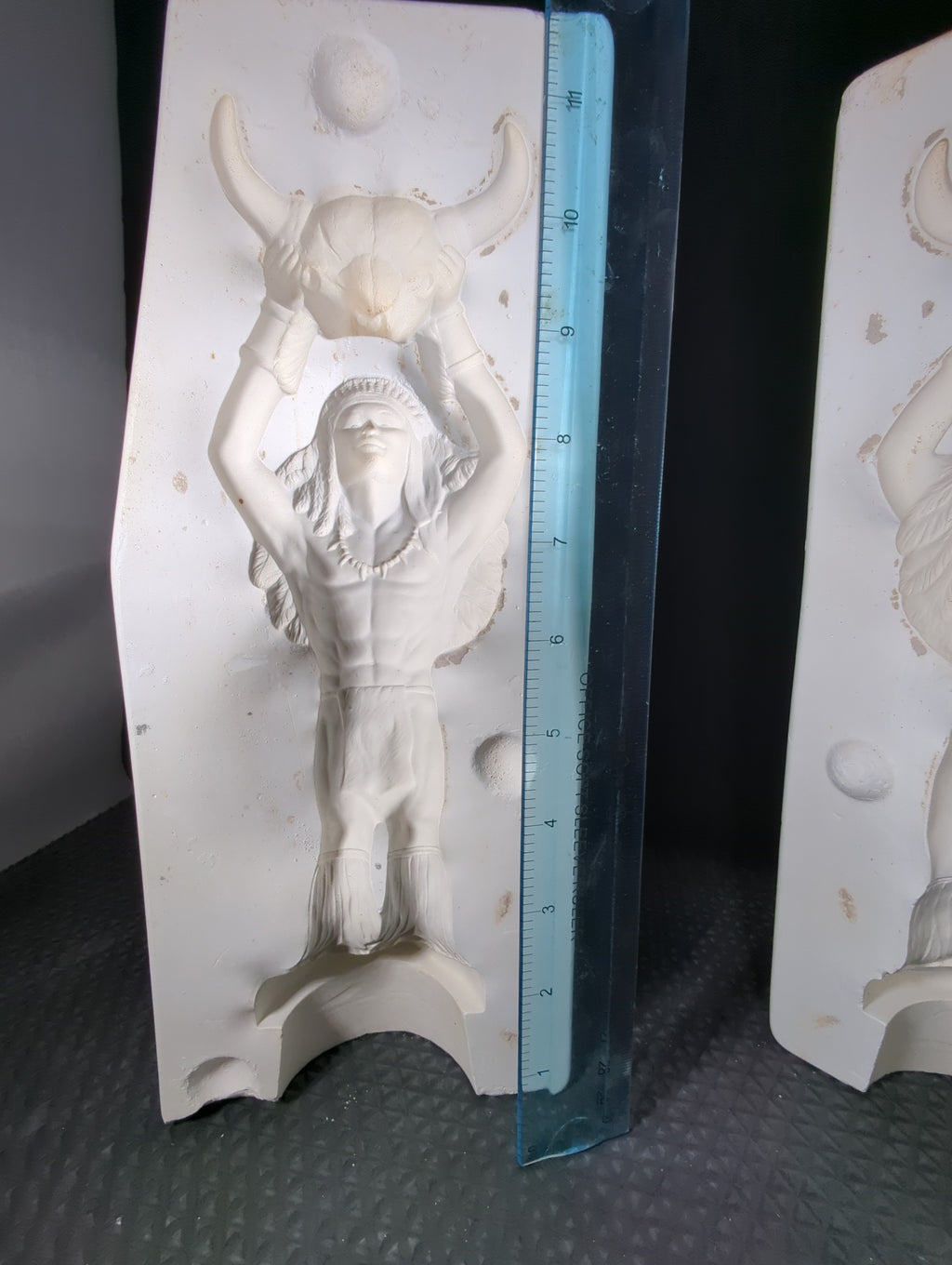 CM0329 - P908 Provincial Mold Buffalo Spirit Small