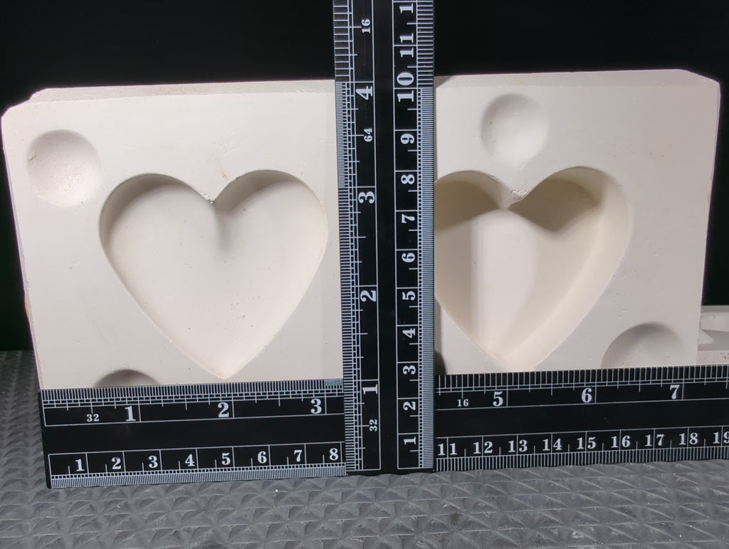 Unknown Small Heart Box with Lid plaster casting mold, listed as used, good condition, view 2