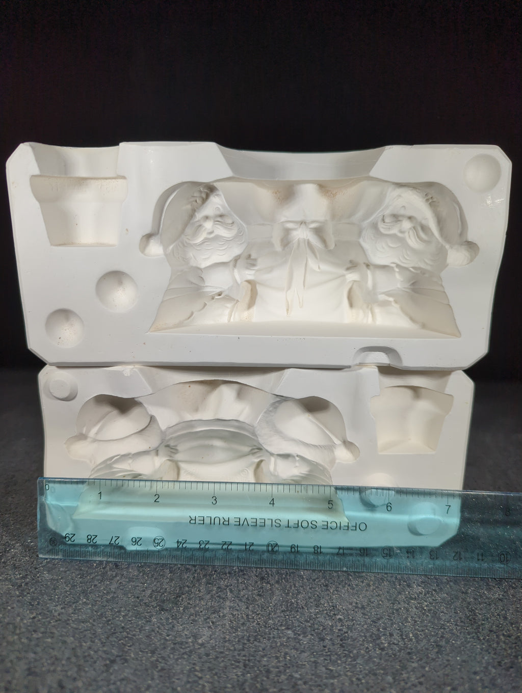 CM0169 - DM 38E Duncan Santa's Helpers Candle Holder