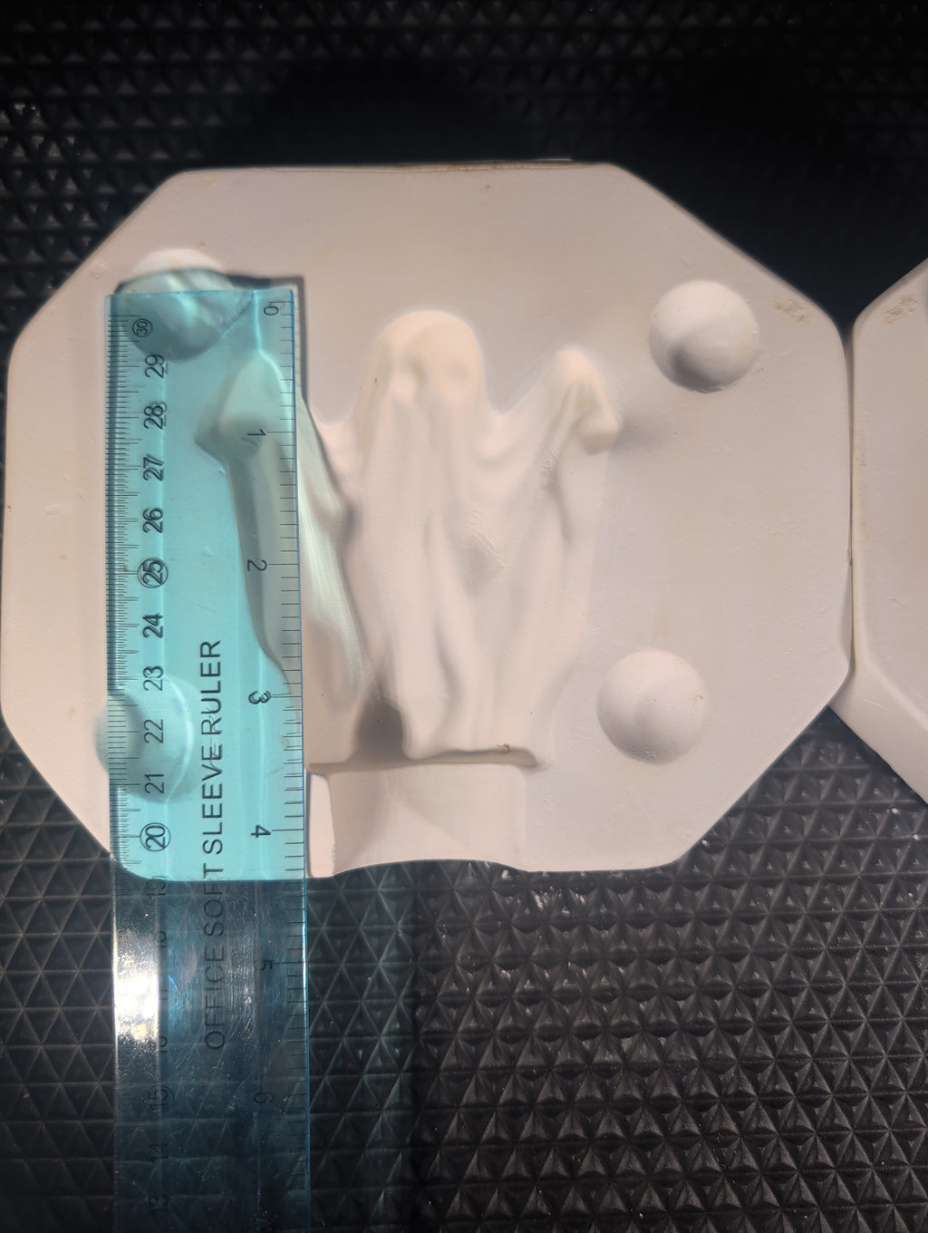 CM0231 - 333 Macky Ghost