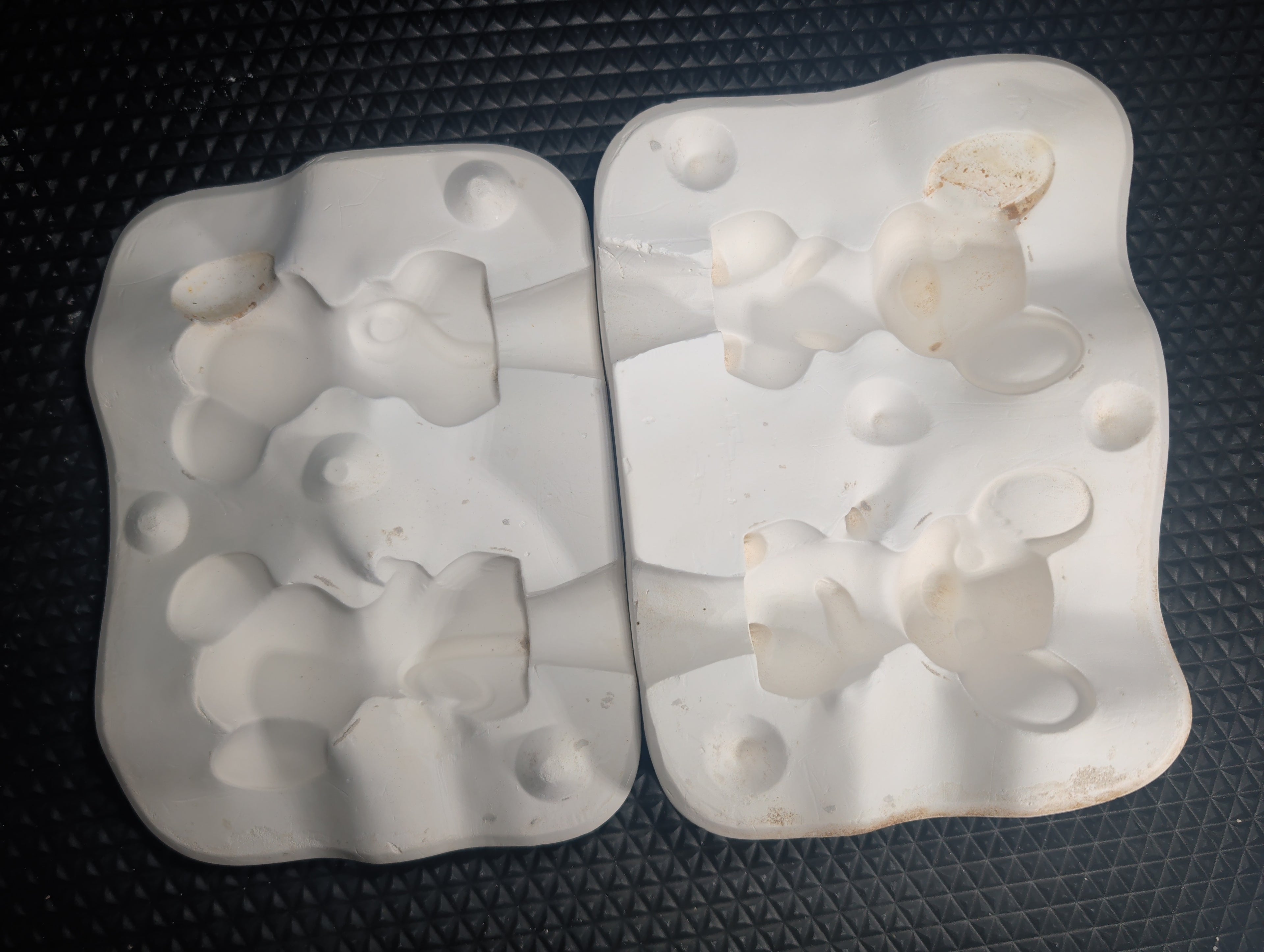 CM0221 - #32 Big D Molds Mice