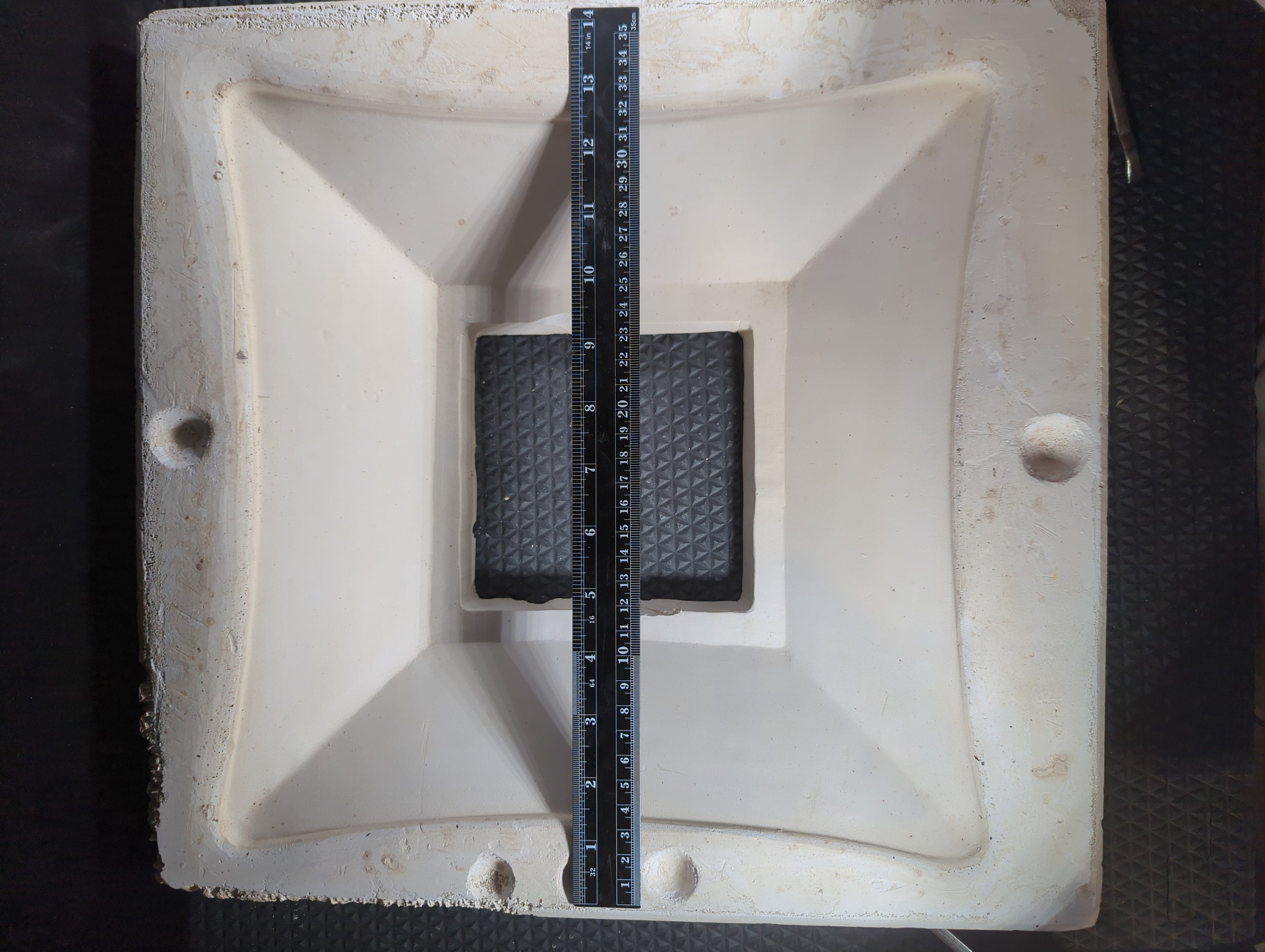 CM0683 - Ashtray Large