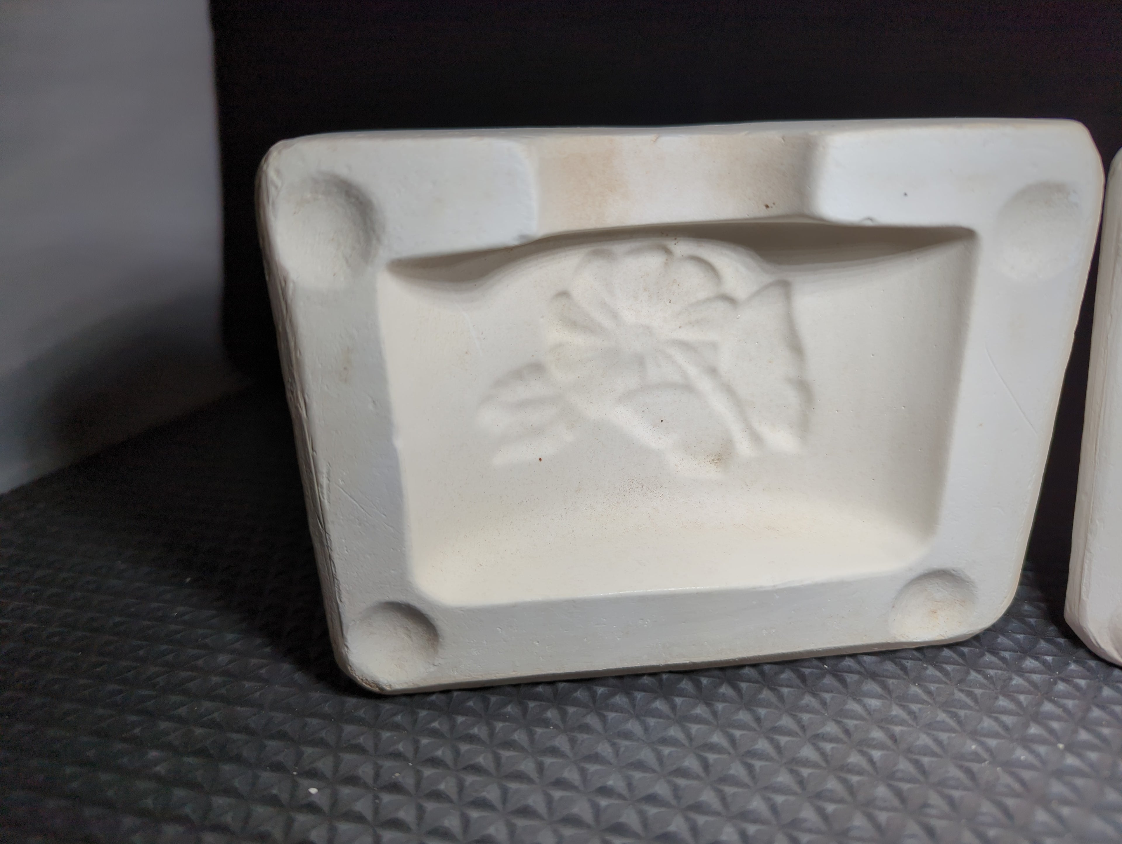 CM0265 - 481 Kitsmiller Toothbrush holder