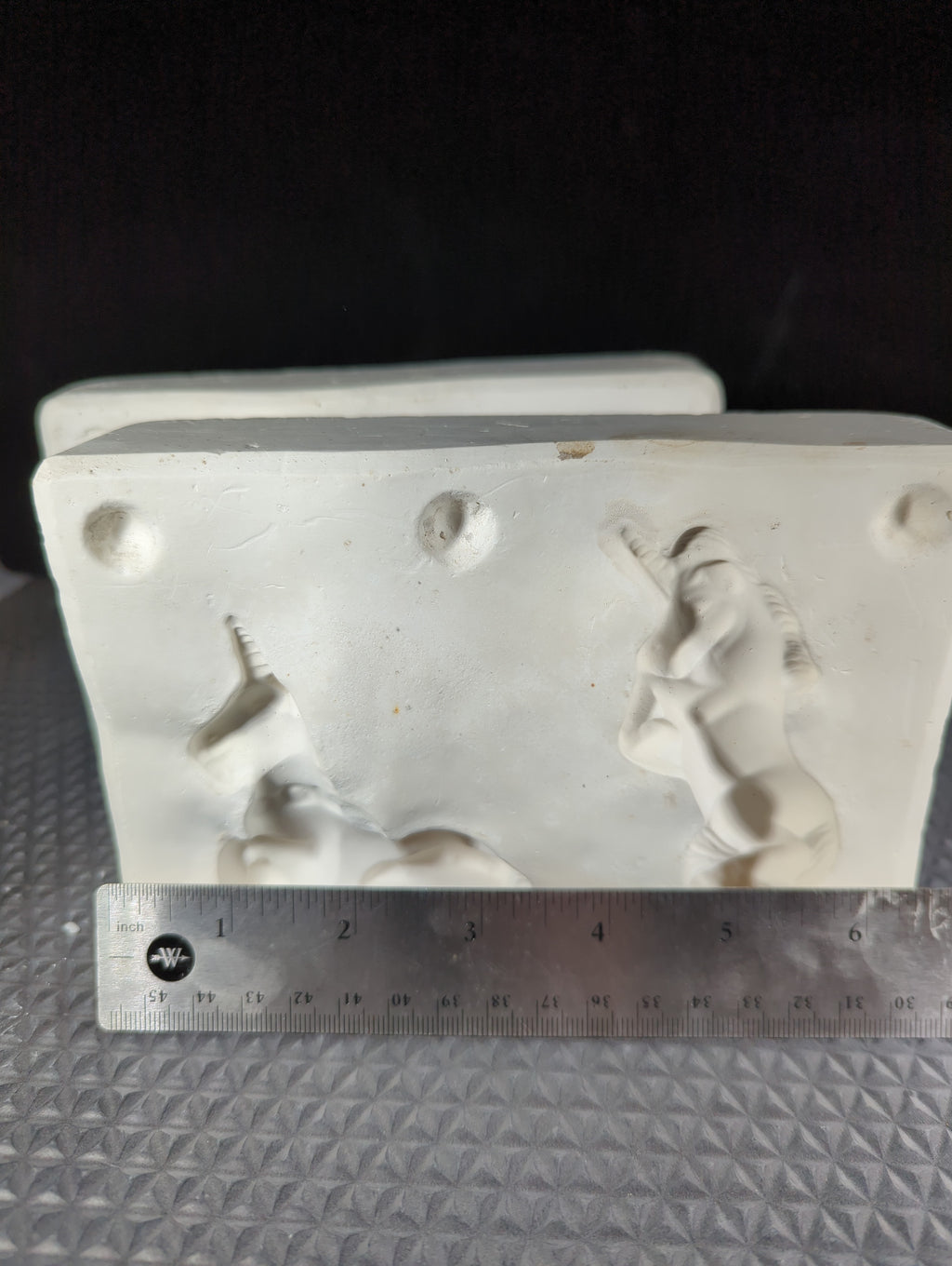CM0553 -617 Ingmar Molds - 2 Unicorns